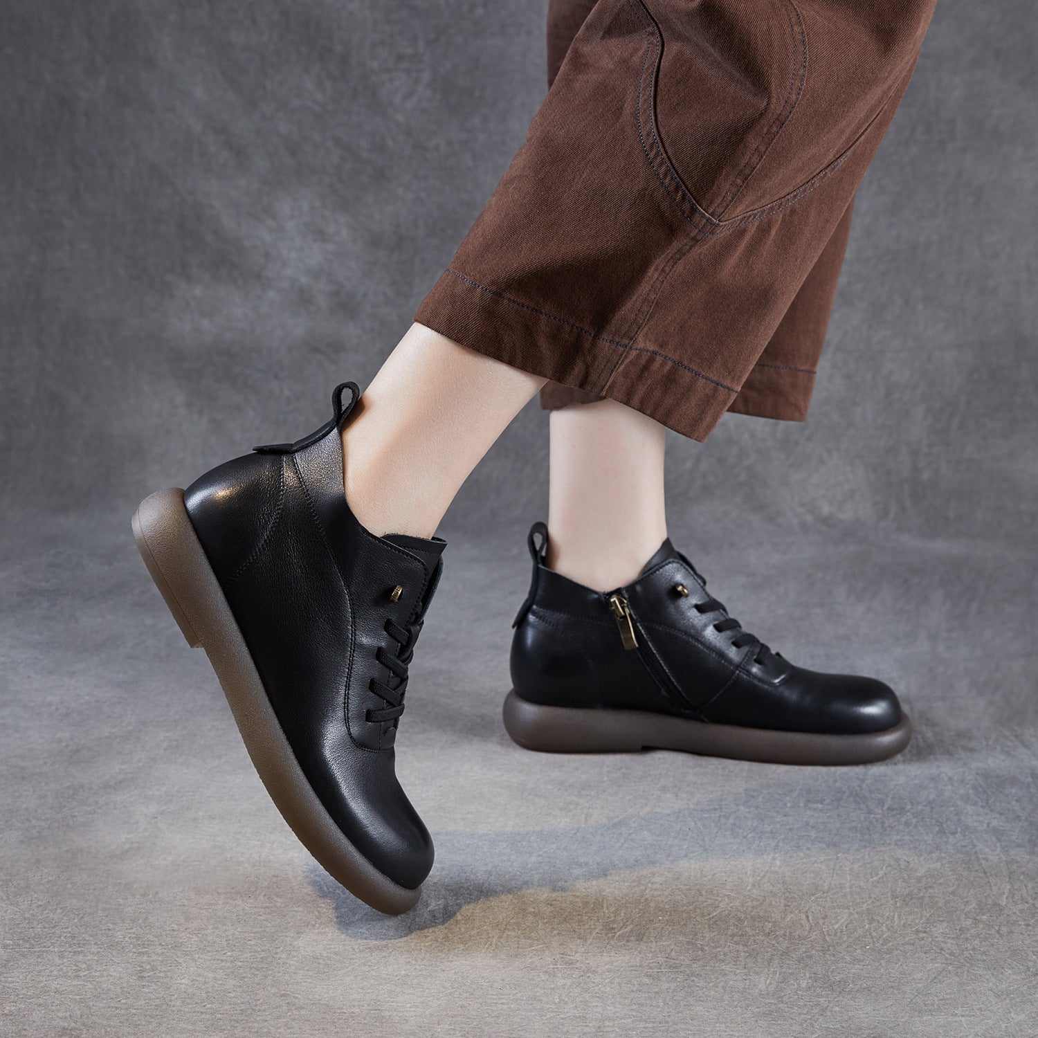 Women's Minimalist Soft Leather Flat Ankle Boots-RAIIFY