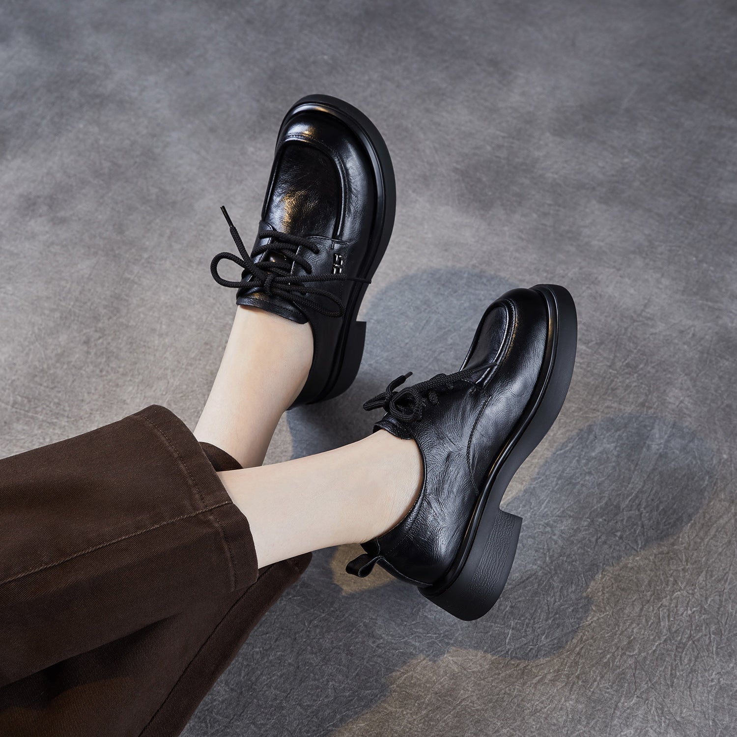 Women's Retro Plain Leather Casual Lace-up Loafers-RAIIFY