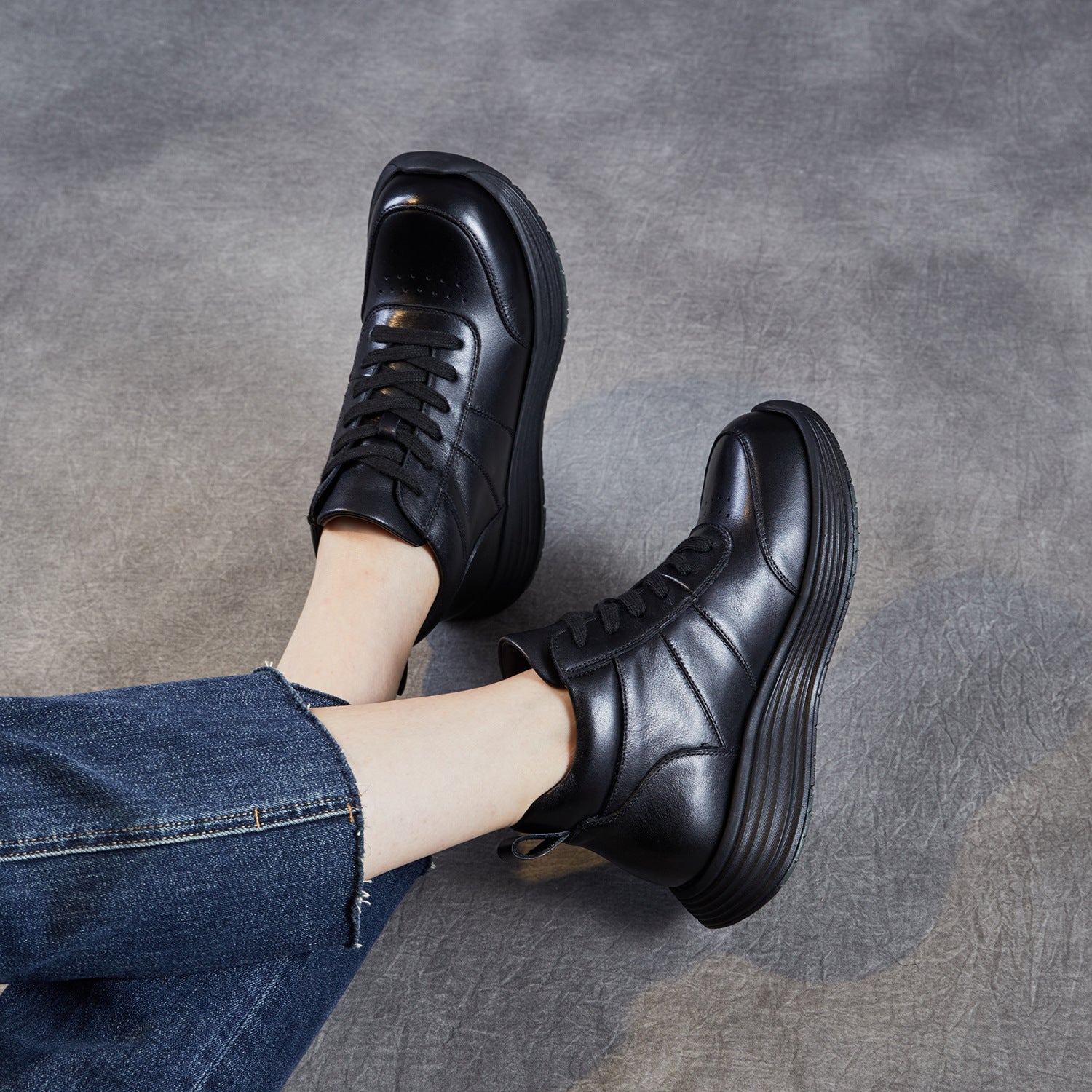 Women's Retro Leather Breathable Lace-up Ankle Boots-RAIIFY