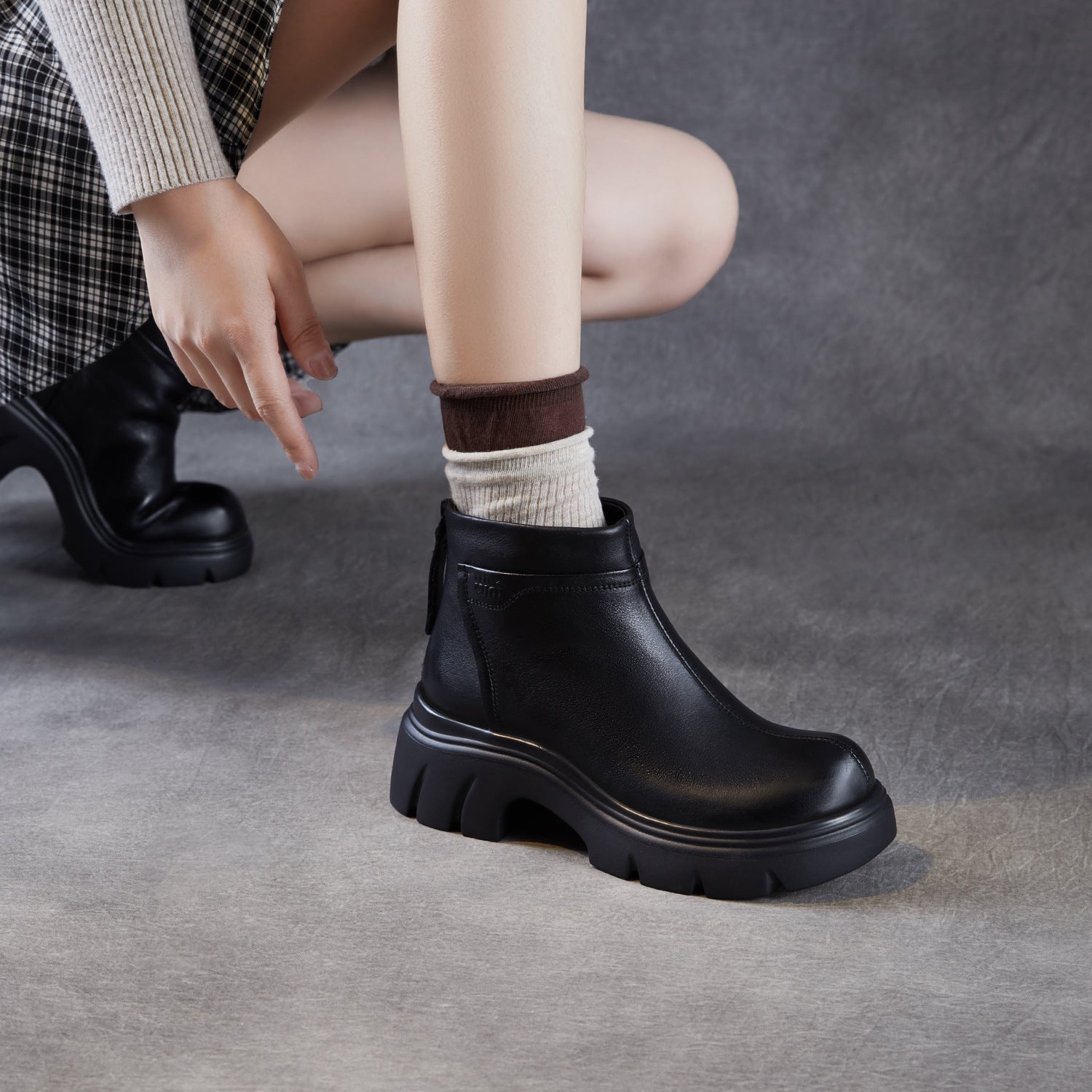 Women's Minimalist Leather Furred Ankle Boots-RAIIFY