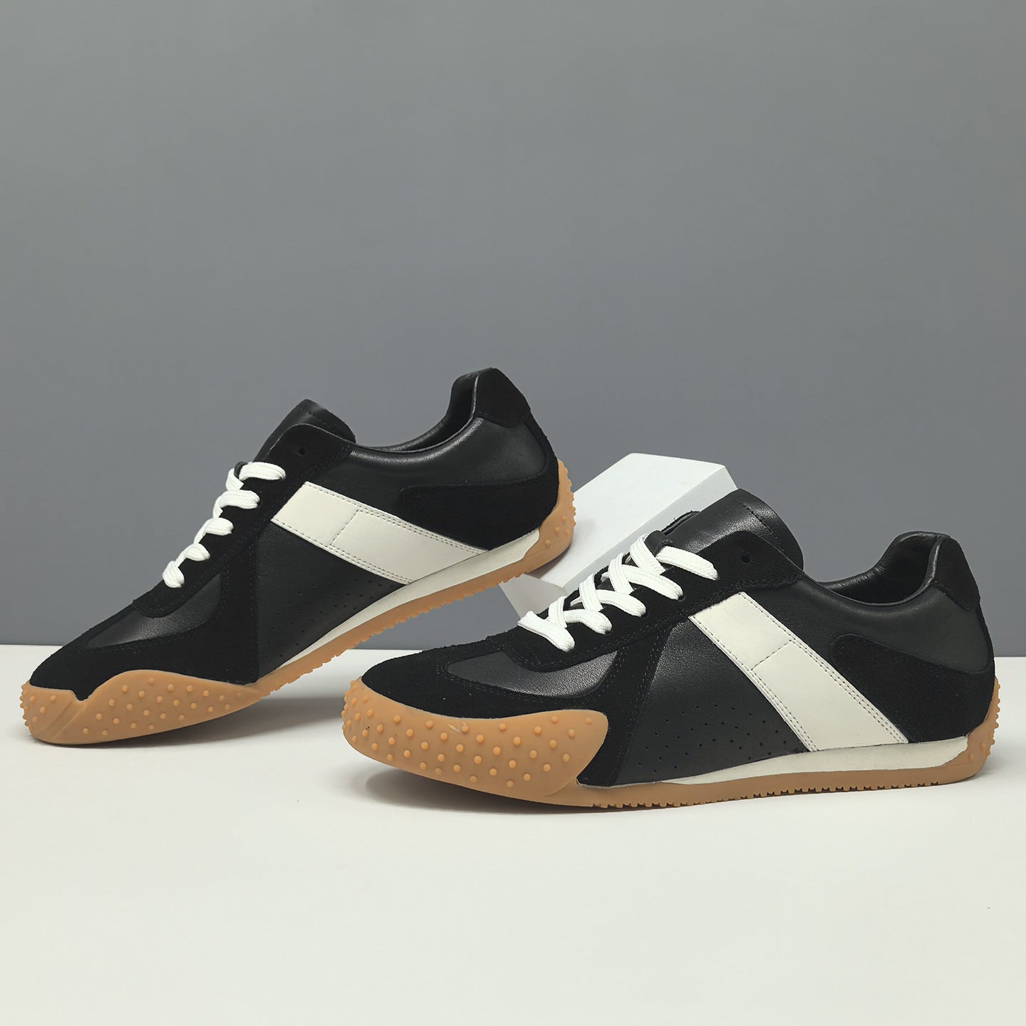 Men's Fashion Quilted Suede Flat Casual Sneakers-RAIIFY