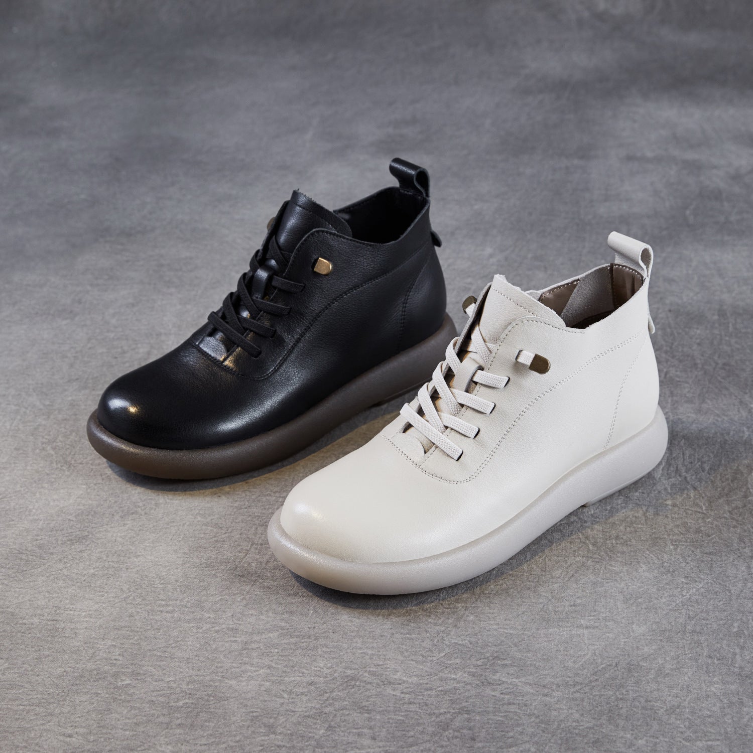 Women's Minimalist Soft Leather Flat Ankle Boots-RAIIFY