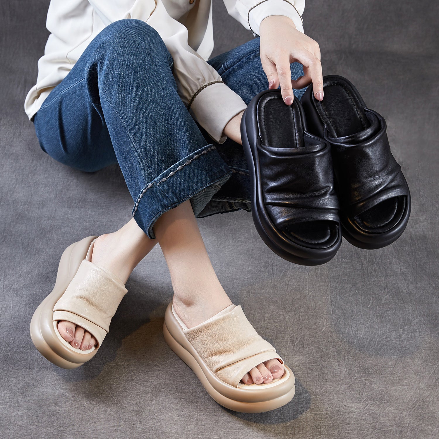 Women's Pleated Leather Platform Casual Open Toe Slides-RAIIFY