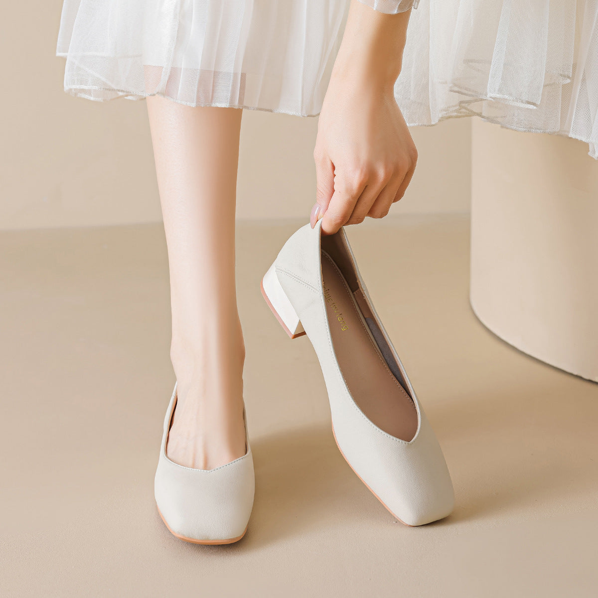 Women's Minimalist Plain Leather Chunky Heel Pumps-RAIIFY