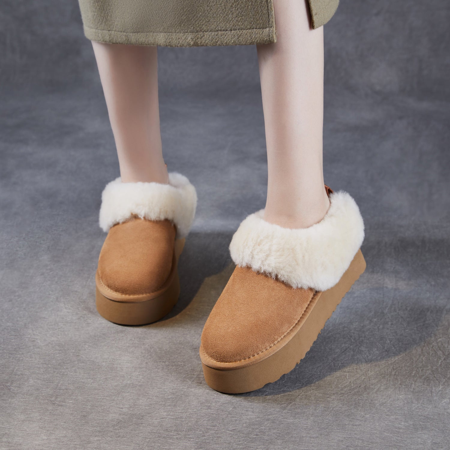 Women's Minimalist Suede Low Top Furred Casual Shoes-RAIIFY