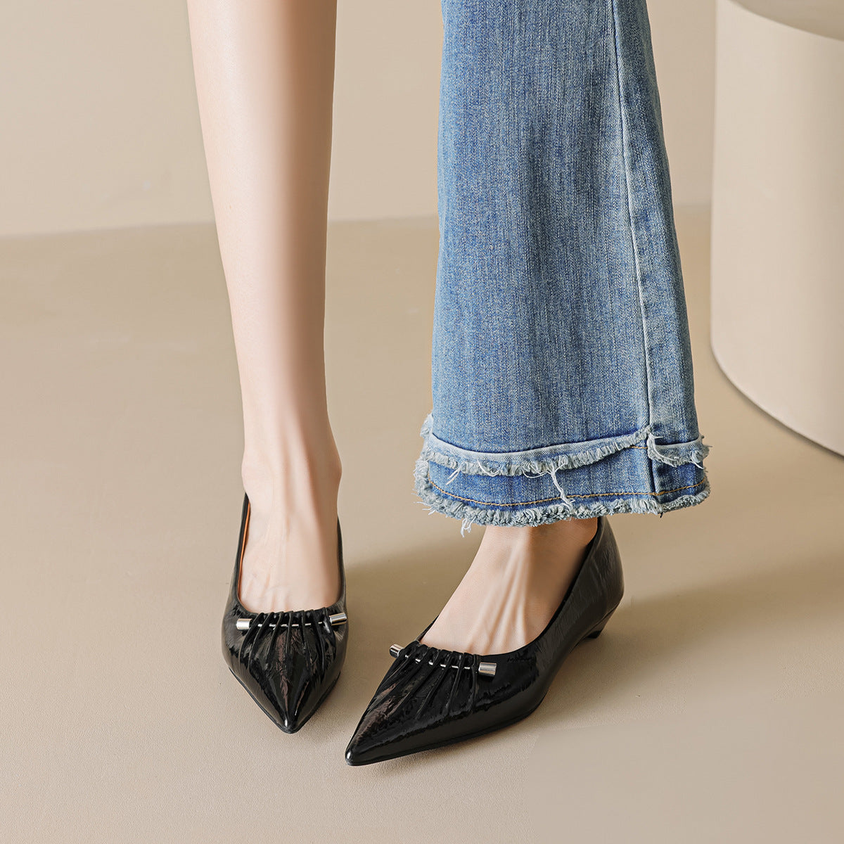 Women's Low Heel Wrinkle Metallic Accents Pointed-Toe Flats-RAIIFY