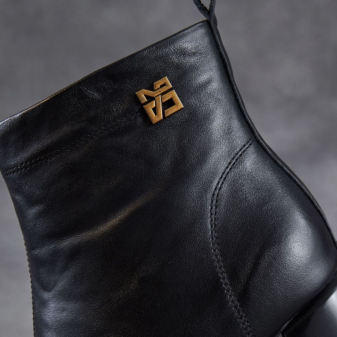 Women's Retro Leather Furred Chunky Heel Ankle Boots-RAIIFY