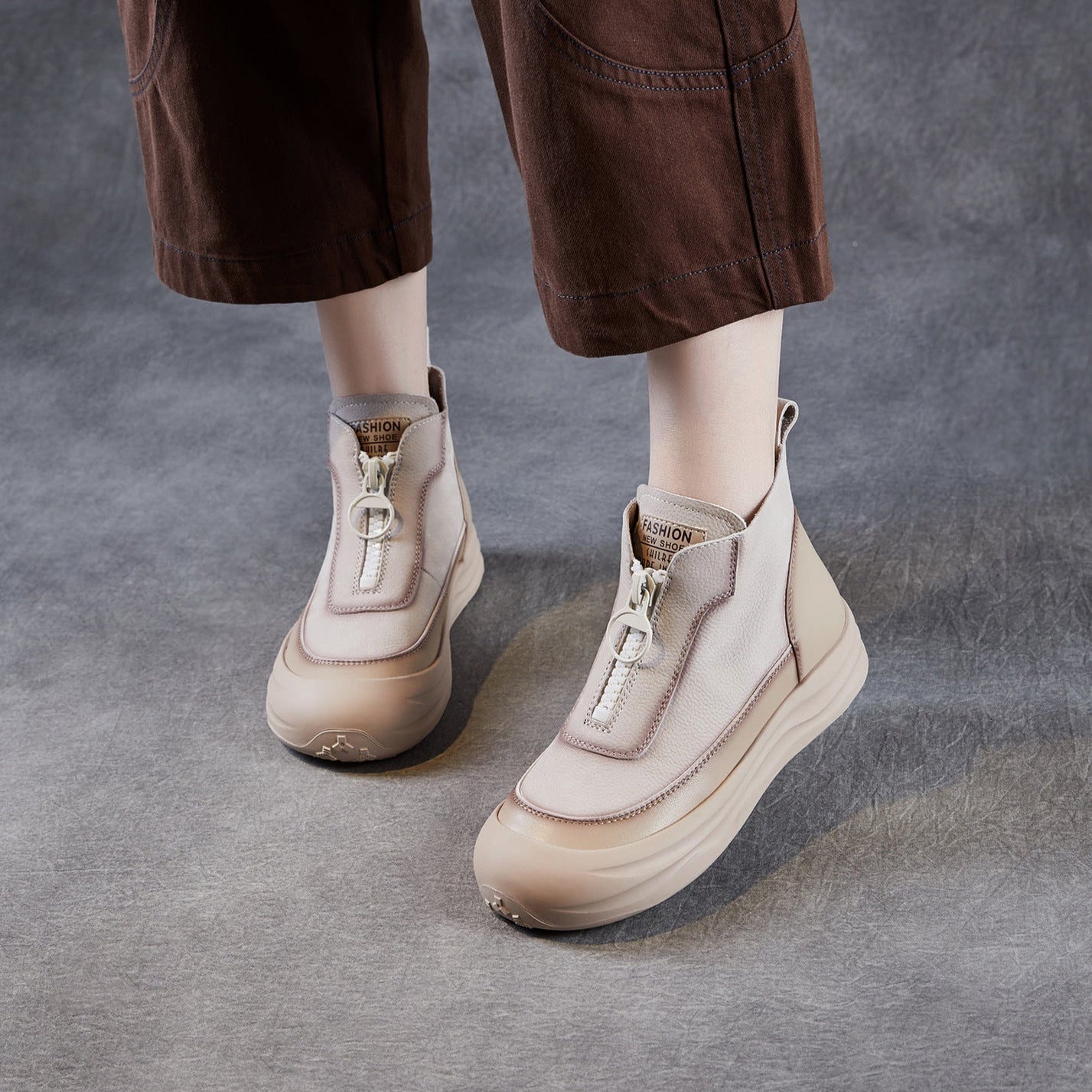 Women's Retro Leather Front Zipper Martin Boots-RAIIFY