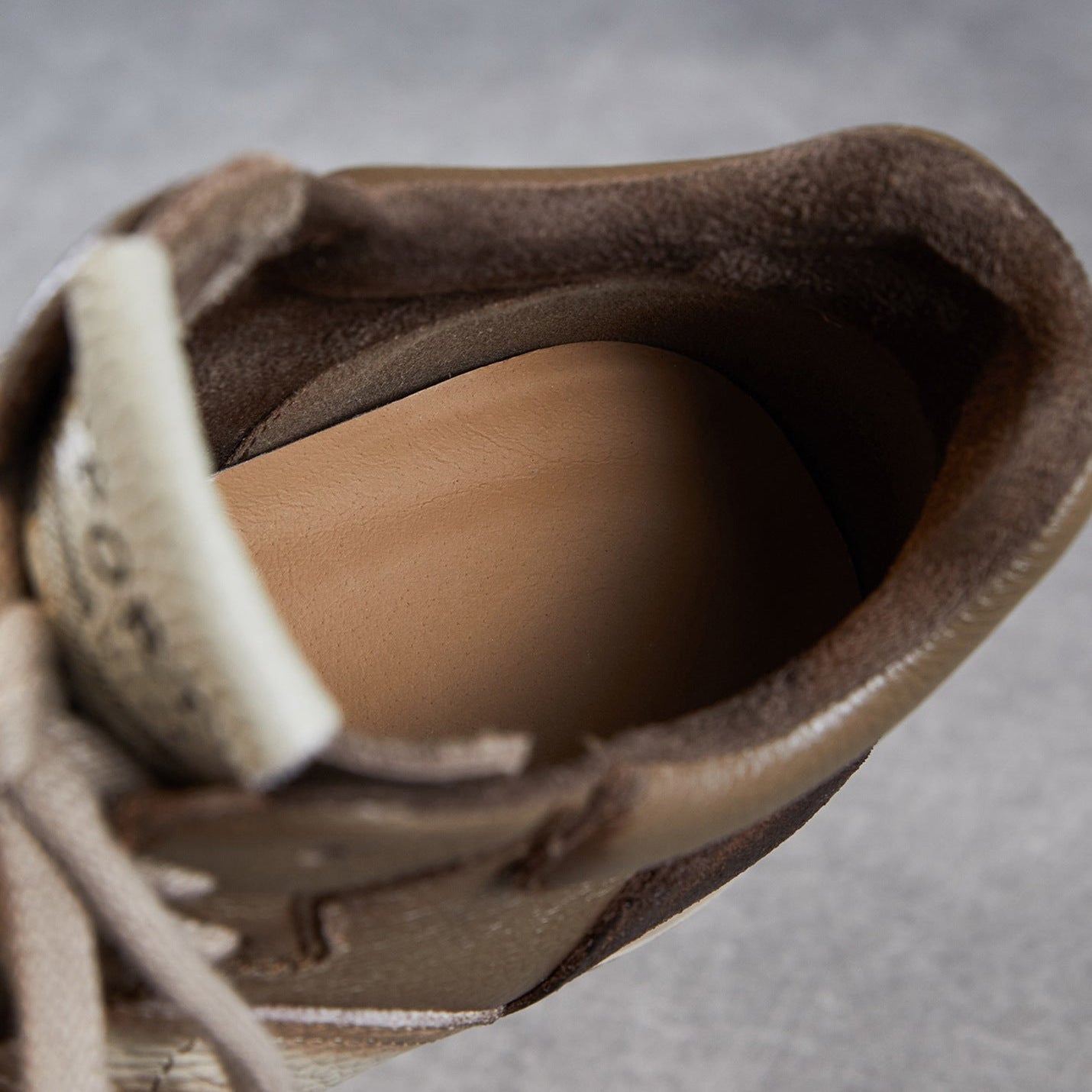 Women's Retro Quilted Leather High Top Casual Sneakers-RAIIFY