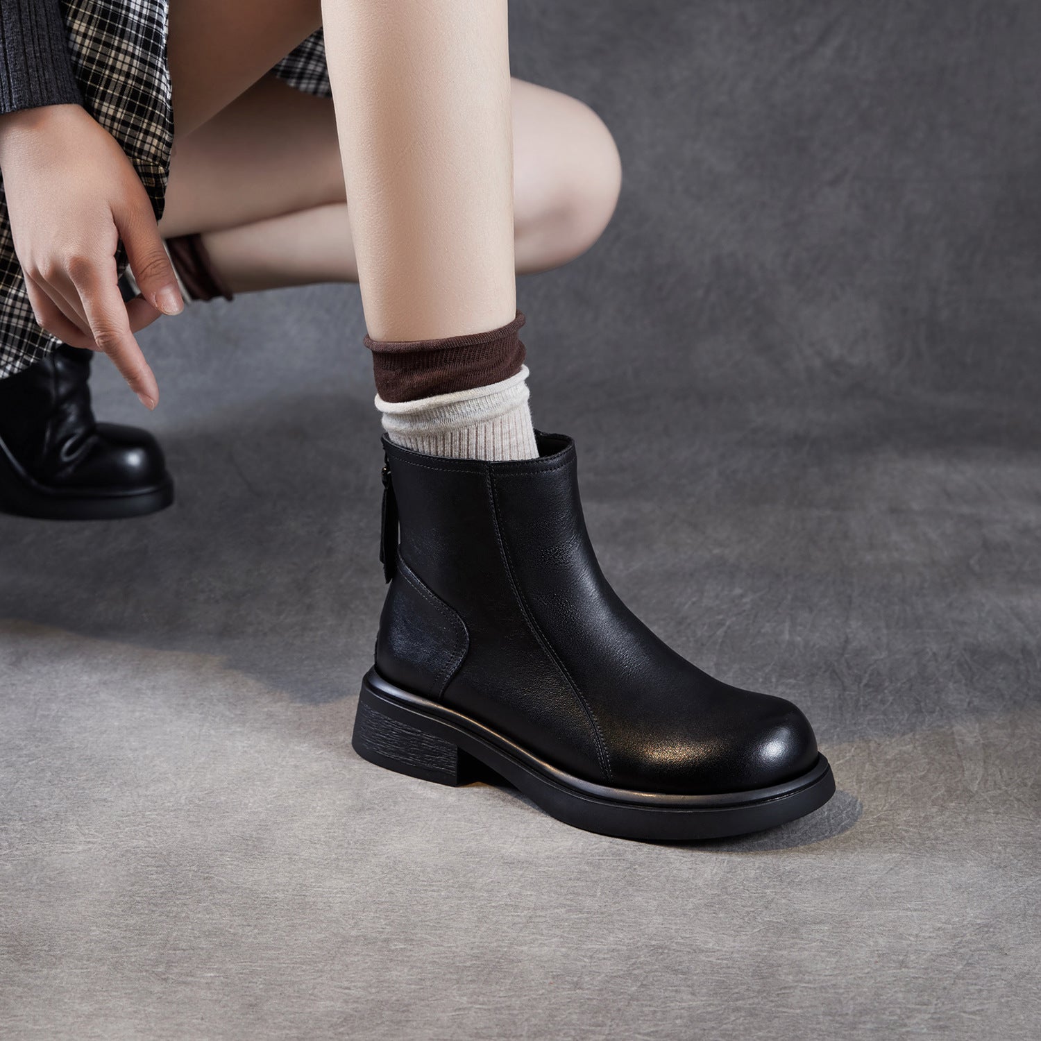 Women's Retro Plain Leather Minimalist Ankle Boots-RAIIFY