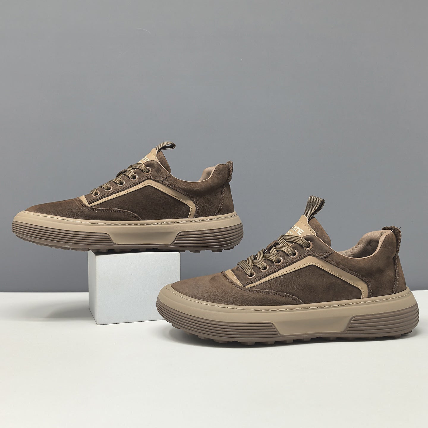 Men's Quilted Leather Minimalist Flat Casual Sneakers-RAIIFY