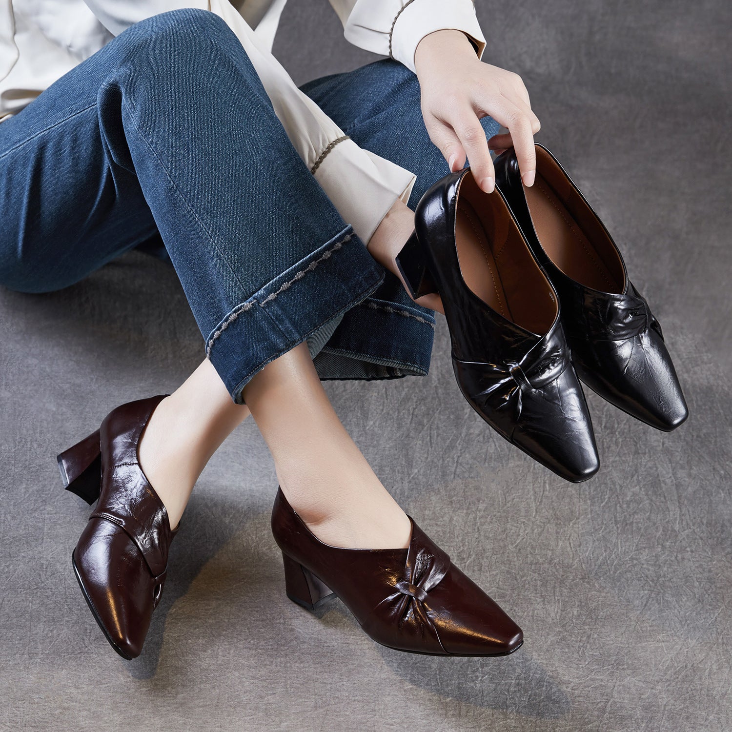 Women's Vintage Leather Point-Toe Block Heel Pumps-RAIIFY