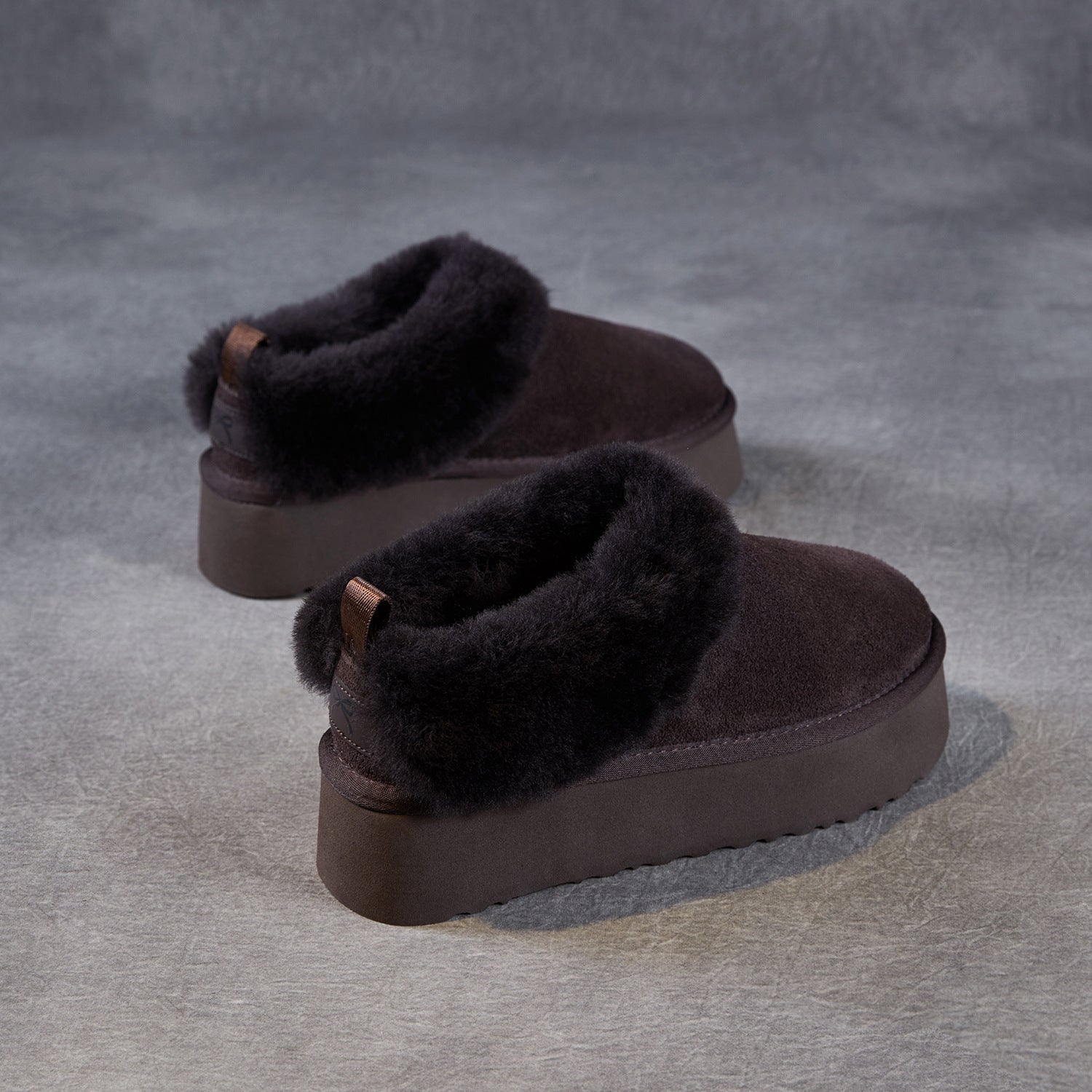 Women's Minimalist Suede Low Top Furred Casual Shoes-RAIIFY