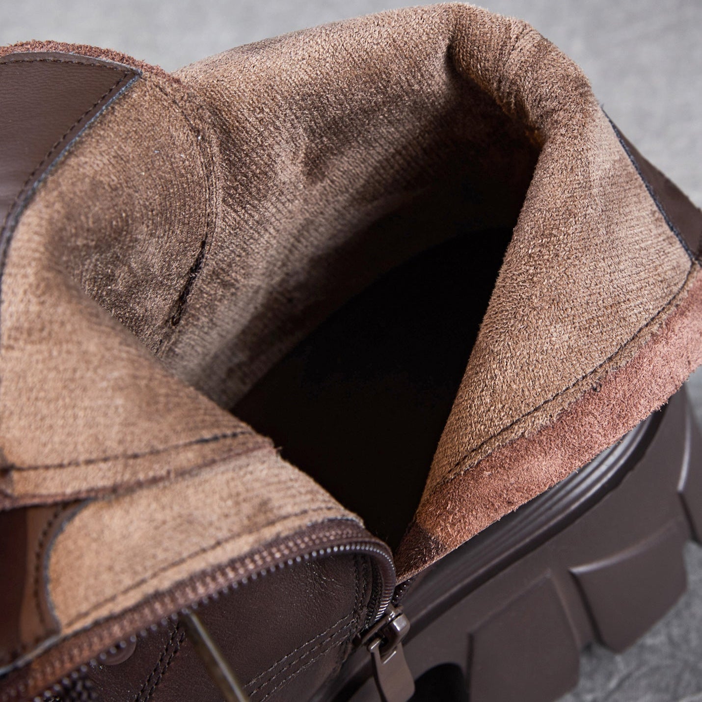 Women's Minimalist Plain Leather Chunky Platform Boots-RAIIFY