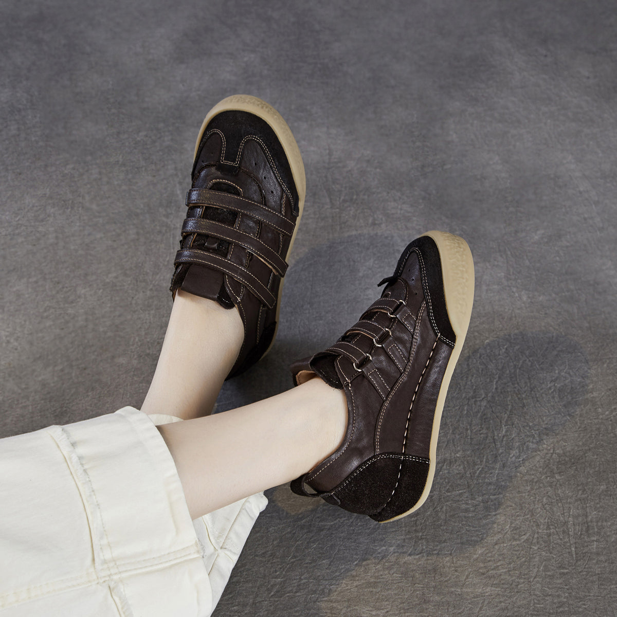 Women's Retro Minimalist Leather Velcro Flat Casual Shoes-RAIIFY