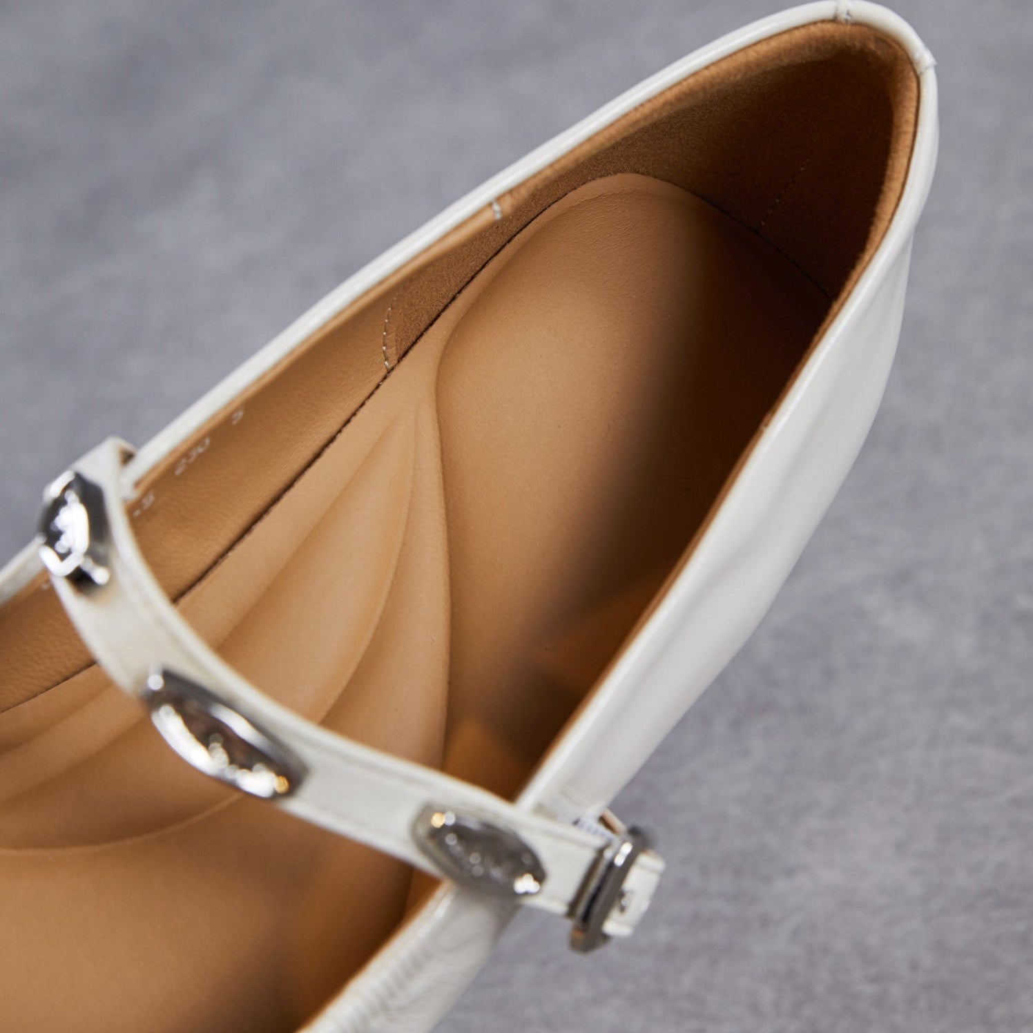 Women's Genuine Leather French Style Mary Jane Block Heel Pumps-RAIIFY