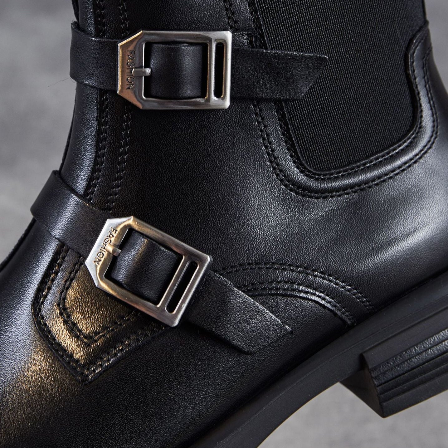 Women's Retro Buckle Leather Slip-on Ankle Boots-RAIIFY