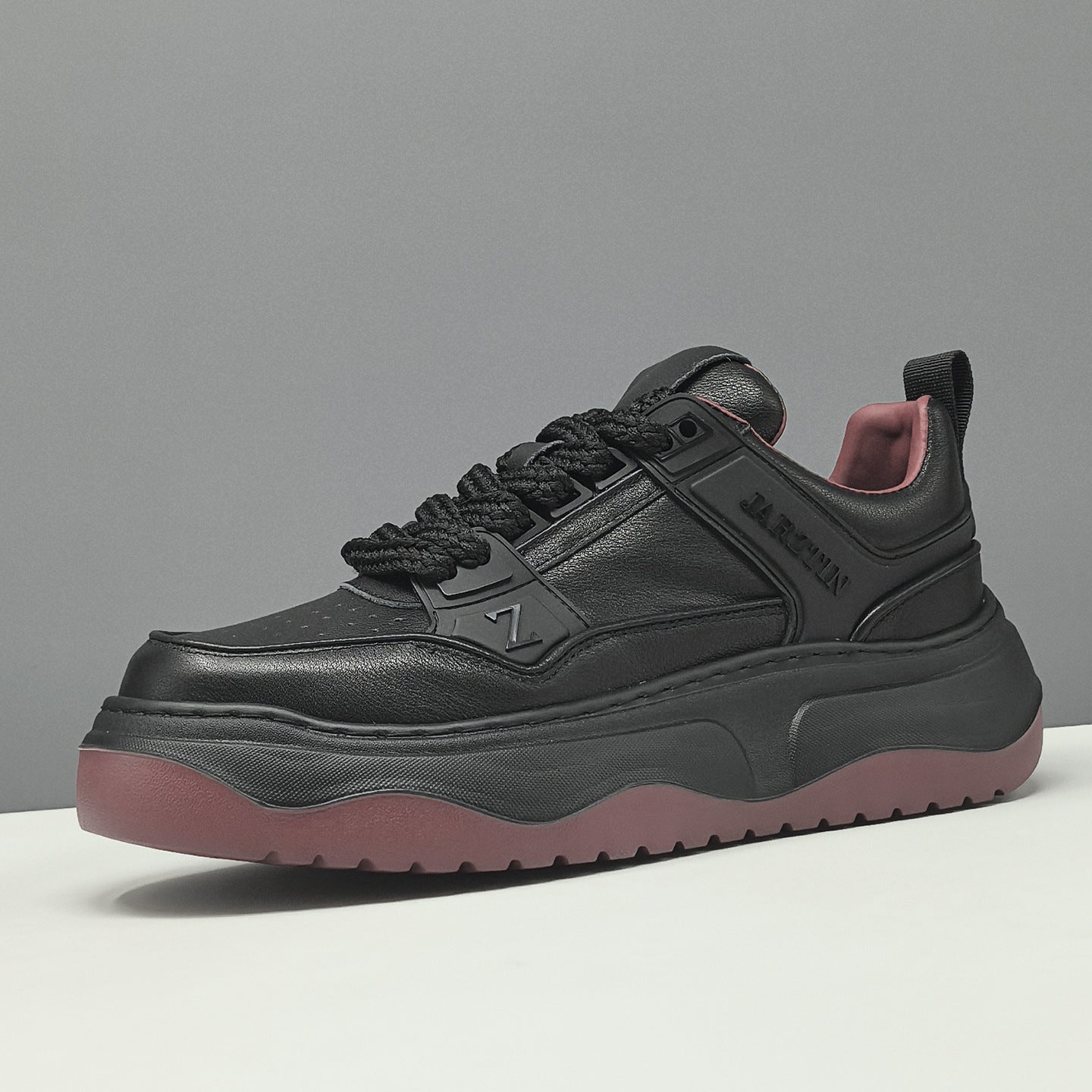 Men's Stylish Breathable Quilted Leather Casual Sneakers-RAIIFY