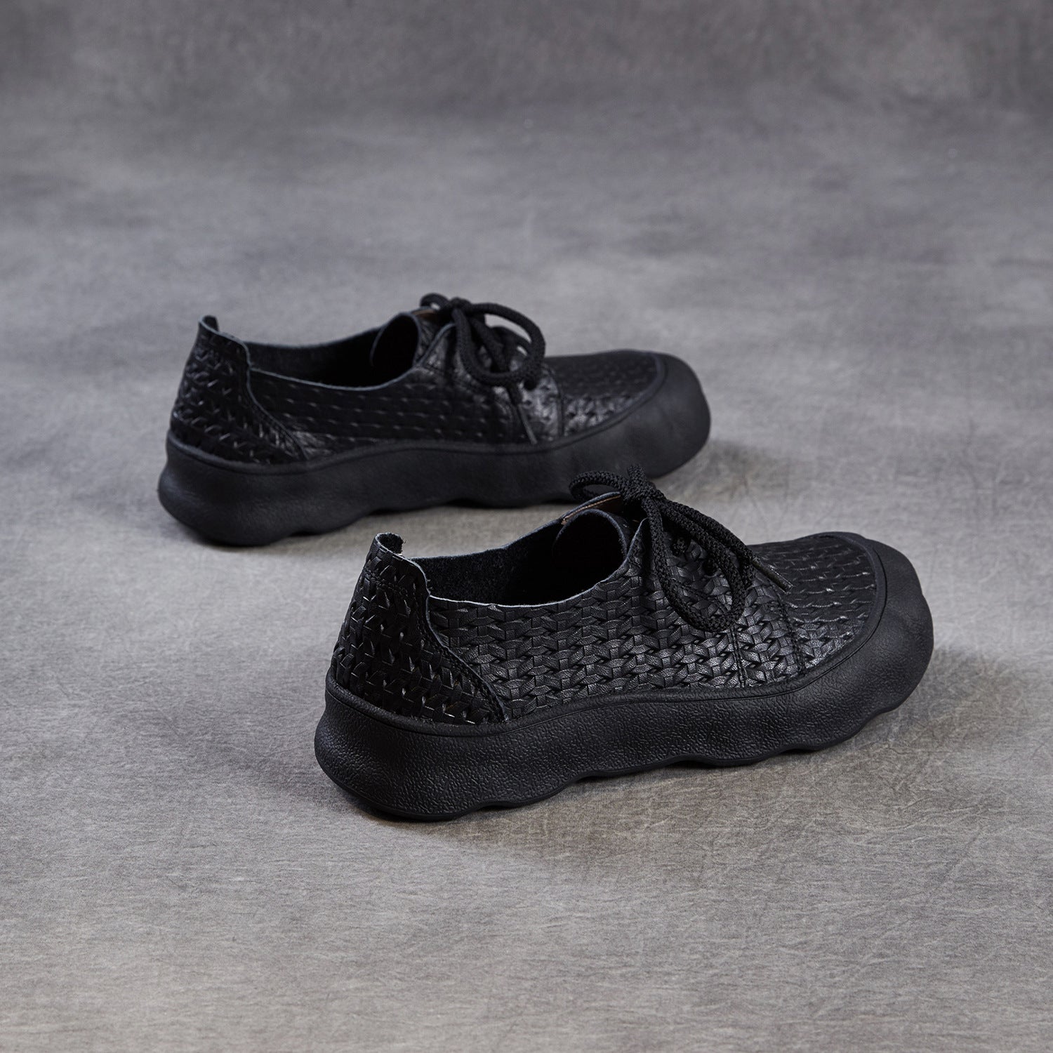 Women's Retro Plaited Embossed Leather Casual Shoes-RAIIFY