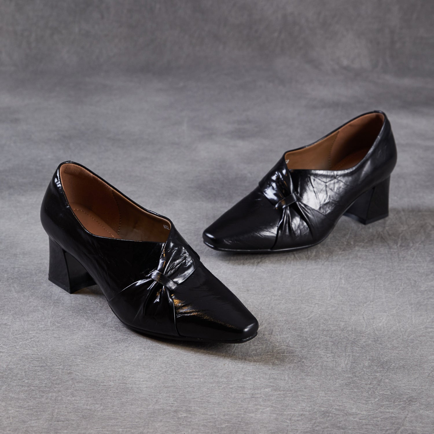 Women's Vintage Leather Point-Toe Block Heel Pumps-RAIIFY