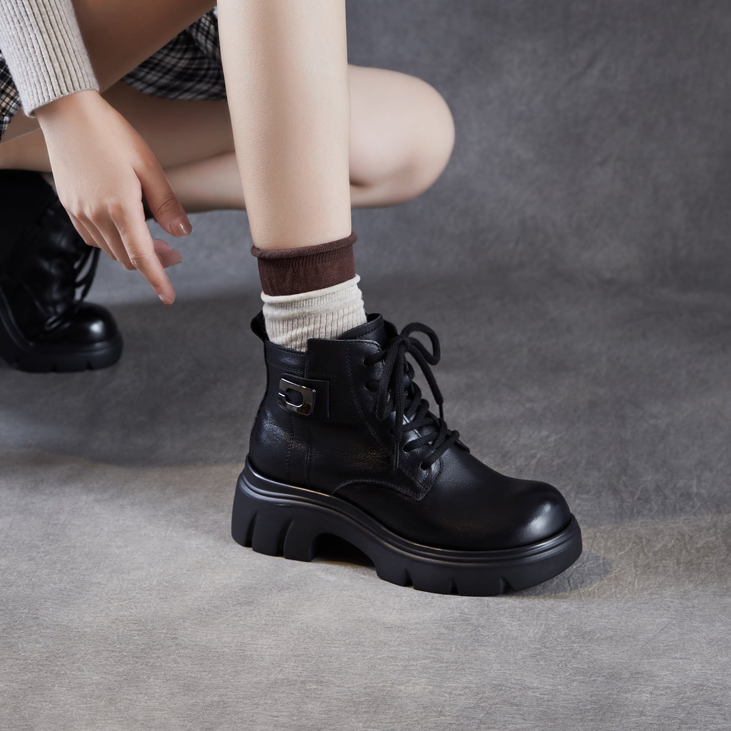 Women's Retro Leather Thick Soled Casual Ankle Boots-RAIIFY