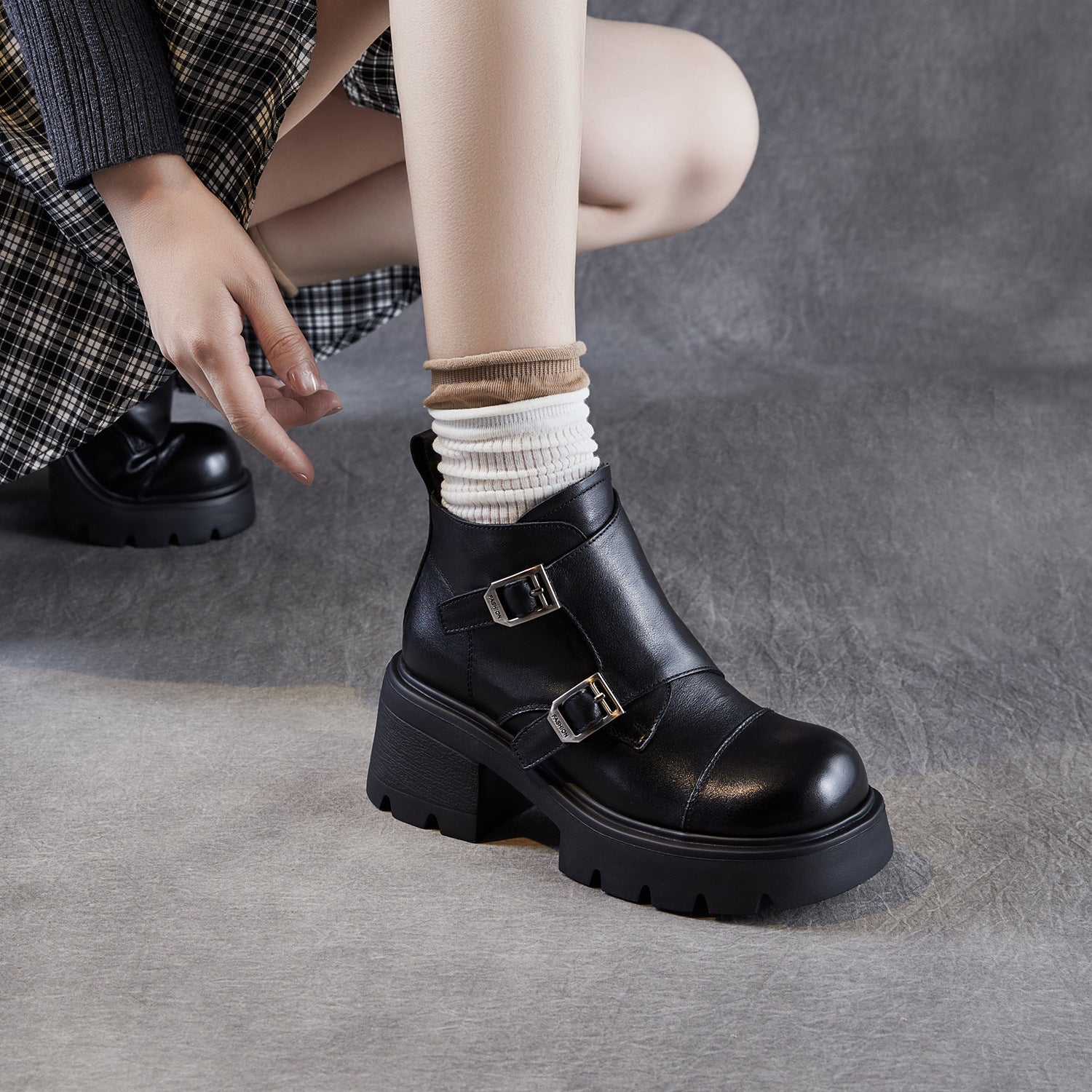 Women's Retro Leather Buckle Platform Ankle Boots-RAIIFY