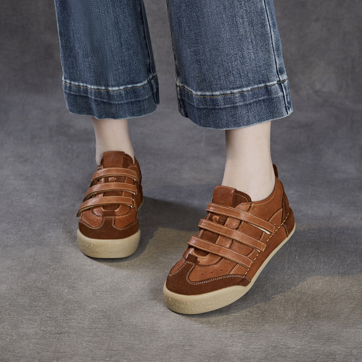 Women's Retro Minimalist Leather Velcro Flat Casual Shoes-RAIIFY