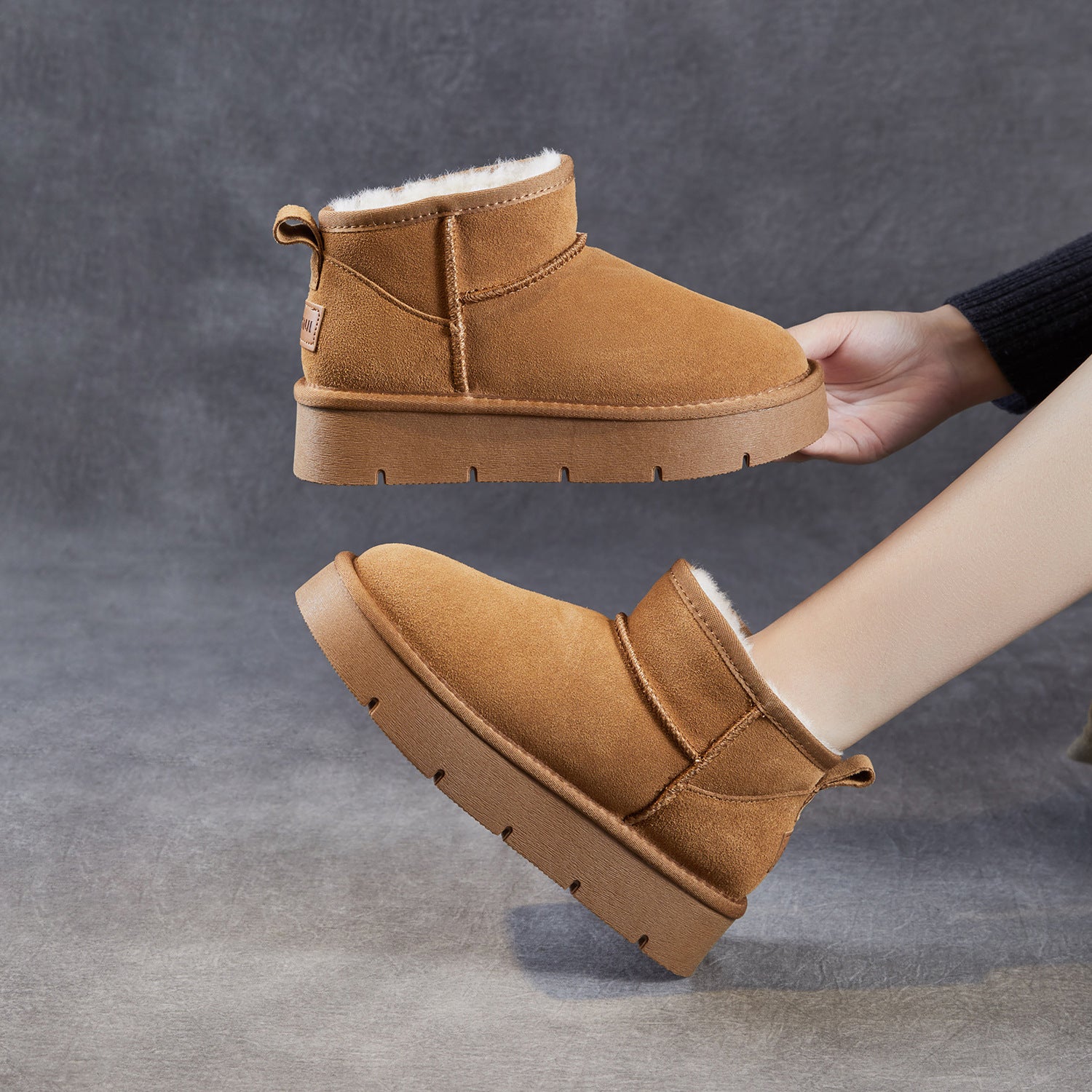 Women's Retro Plain Suede Furred Ankle Boots-RAIIFY
