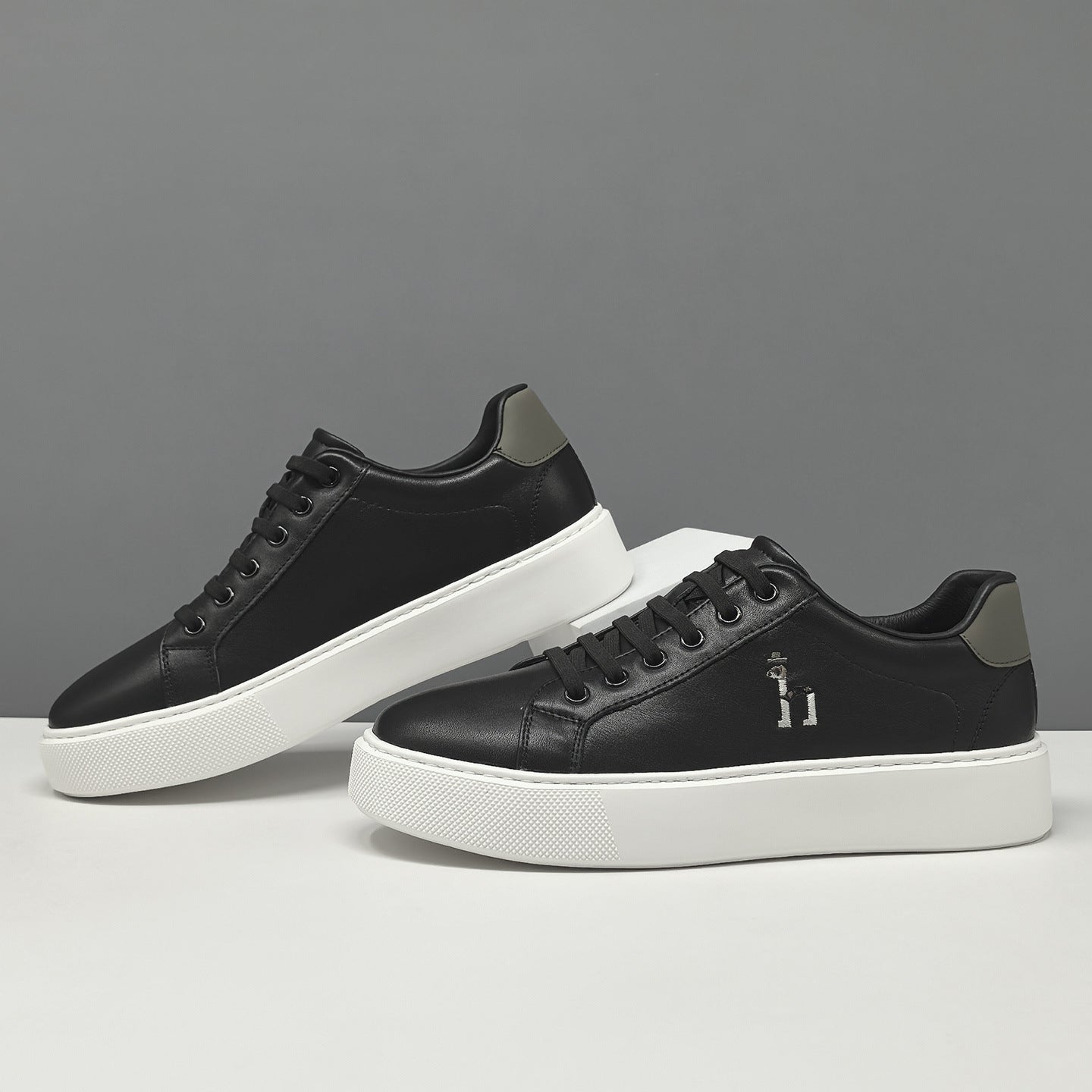 Men's Fashion Embroidery Leather Skate Shoes-RAIIFY