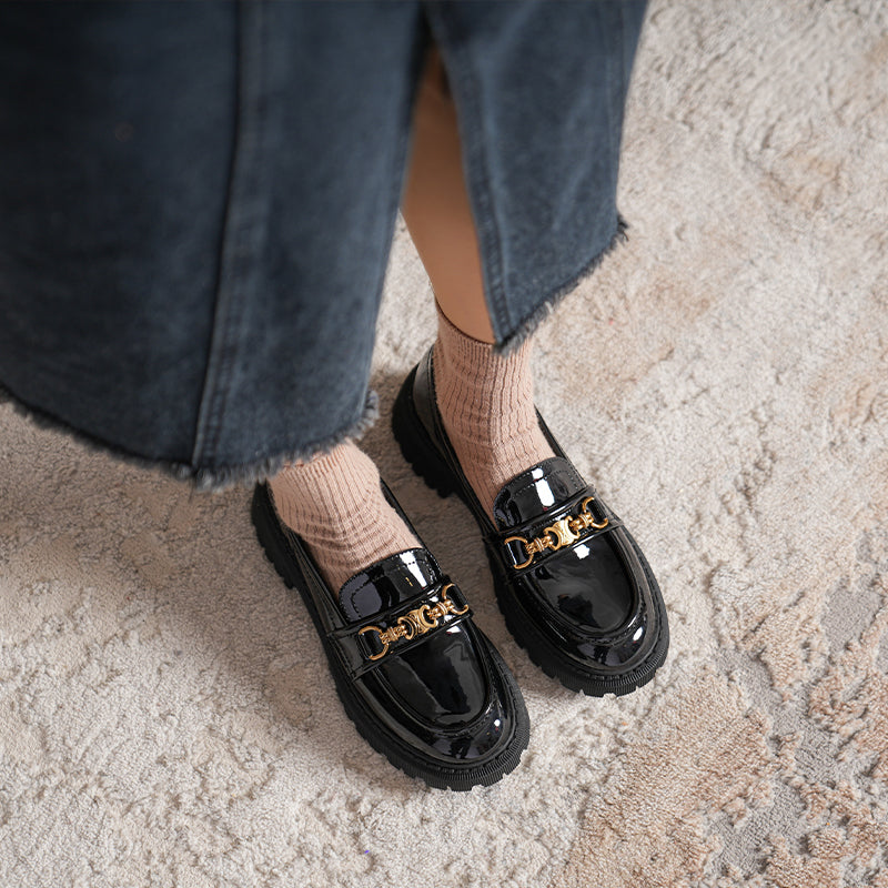 Women Chain Solid Glossy Leather Casual Loafers-RAIIFY