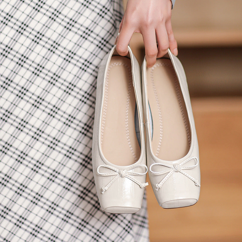 Women Minimalist Glossy Leather Low Block Heel Pumps-RAIIFY