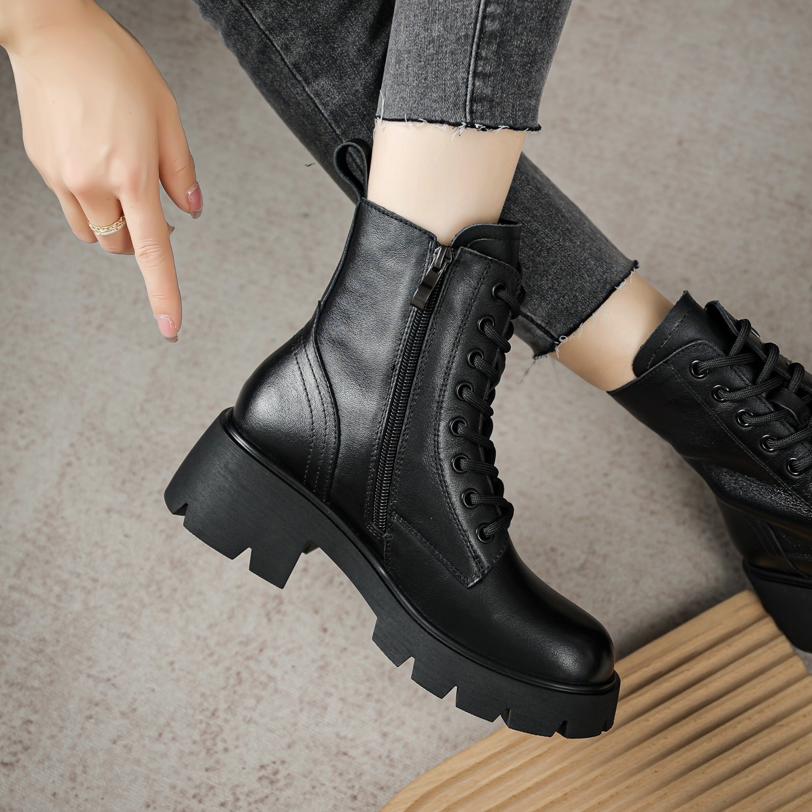 Women Classic Minimalist Leather Chunky Platform Combat Boots-RAIIFY