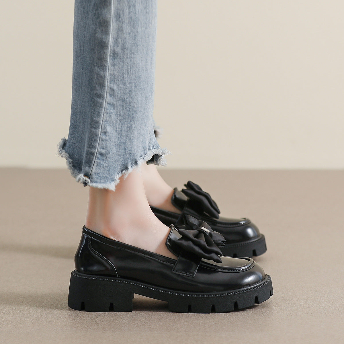 Women Minimalist Bowknot Low Block Loafers-RAIIFY