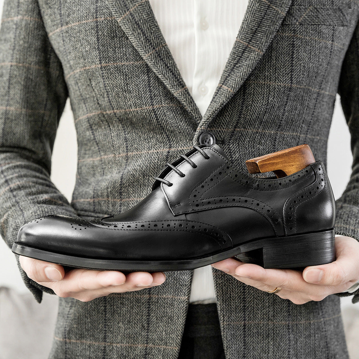 Men Classic Embossing Leather Oxford Shoes-RAIIFY