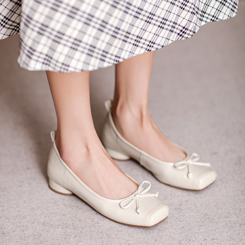 Women Minimalist Glossy Leather Low Block Heel Pumps-RAIIFY