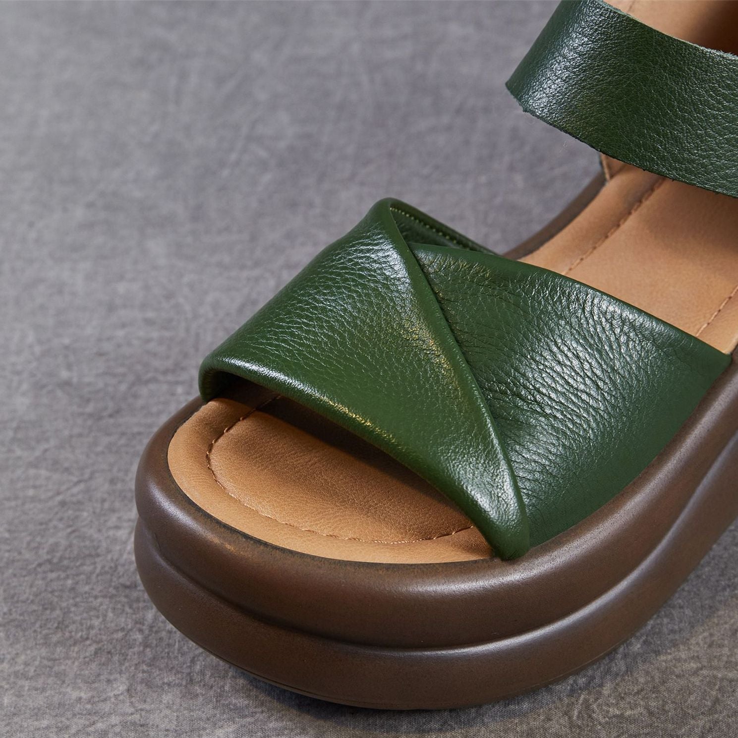 Women's Genuine Leather Retro Peep Toe Platform Roman Sandals-RAIIFY