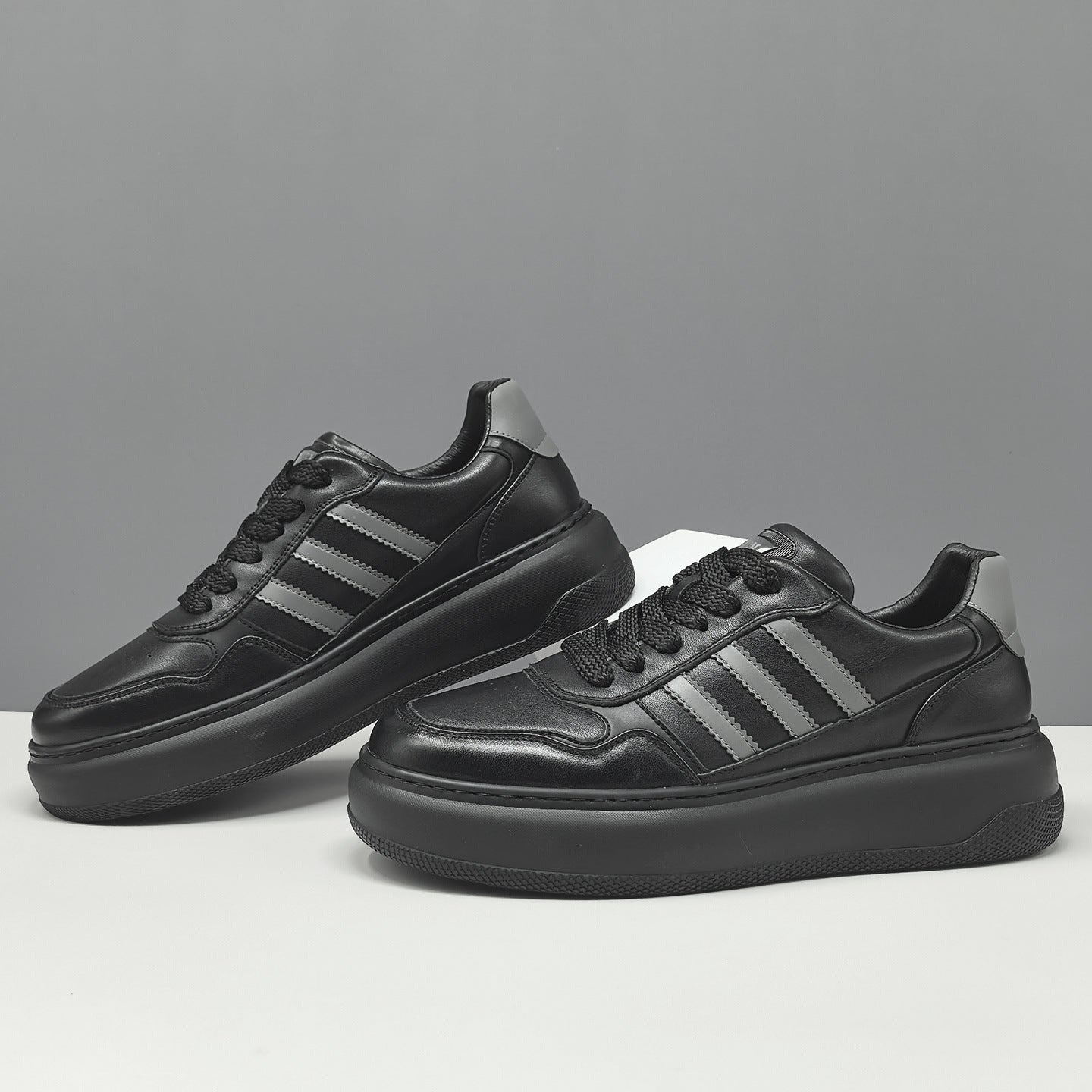 Men's Fashion Quilted Breathable Leather Court Sneakers-RAIIFY