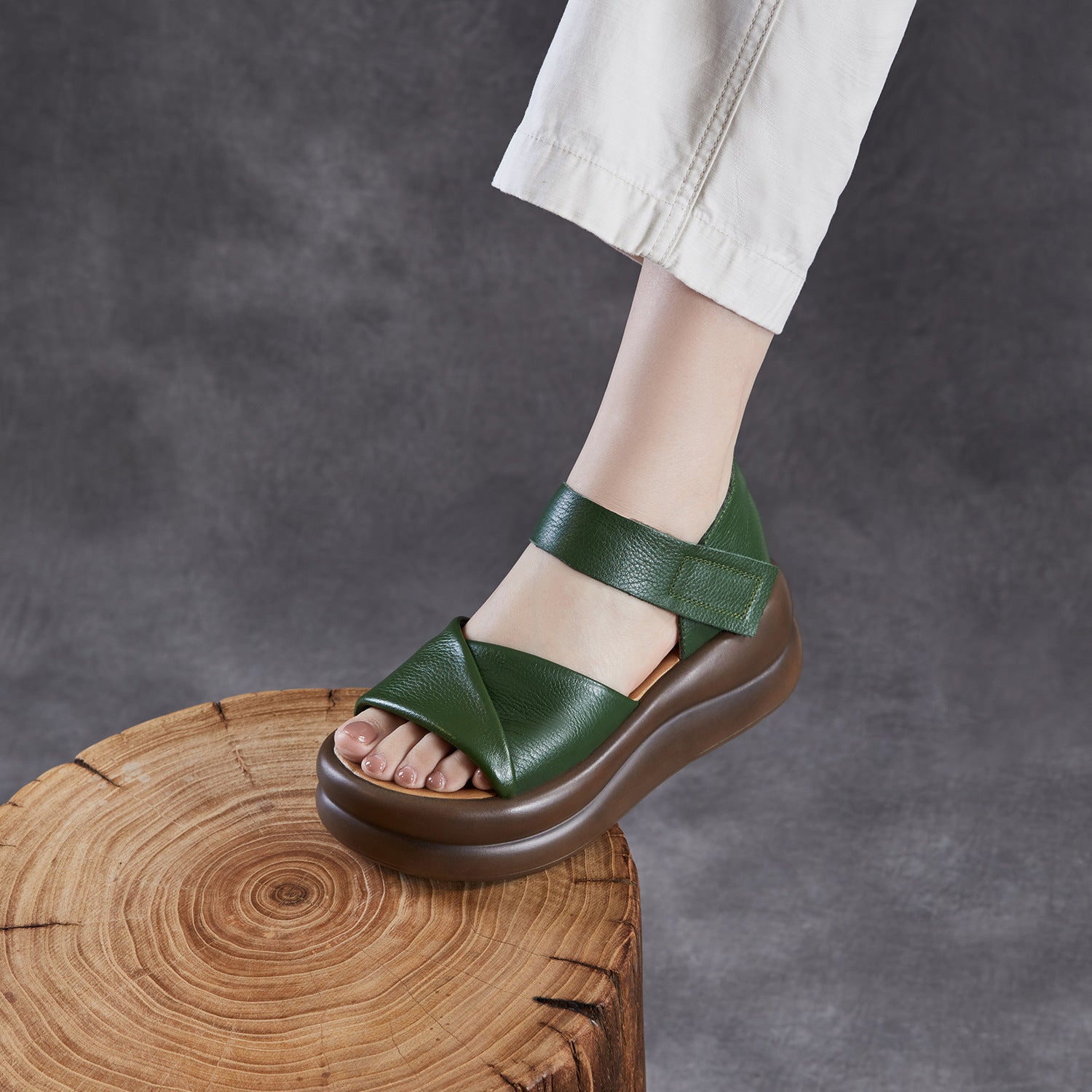 Women's Genuine Leather Retro Peep Toe Platform Roman Sandals-RAIIFY