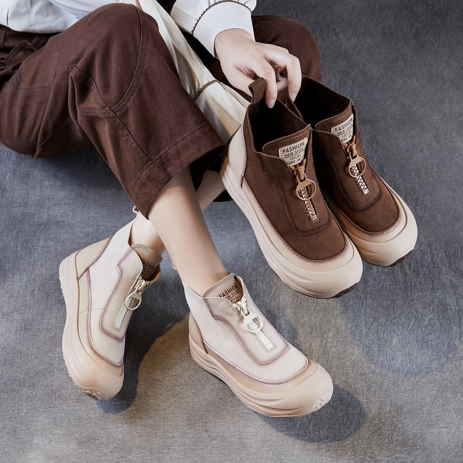 Women's Retro Leather Front Zipper Martin Boots-RAIIFY