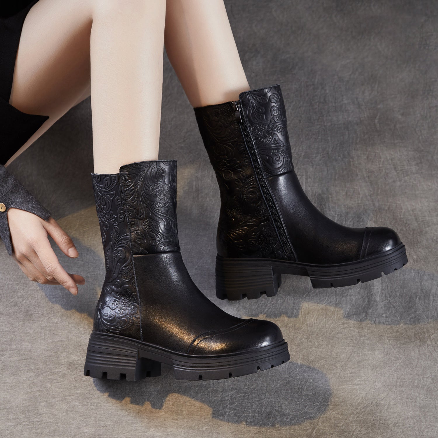 Women's Retro Embossed Leather Furred Mid-Calf Boots-RAIIFY