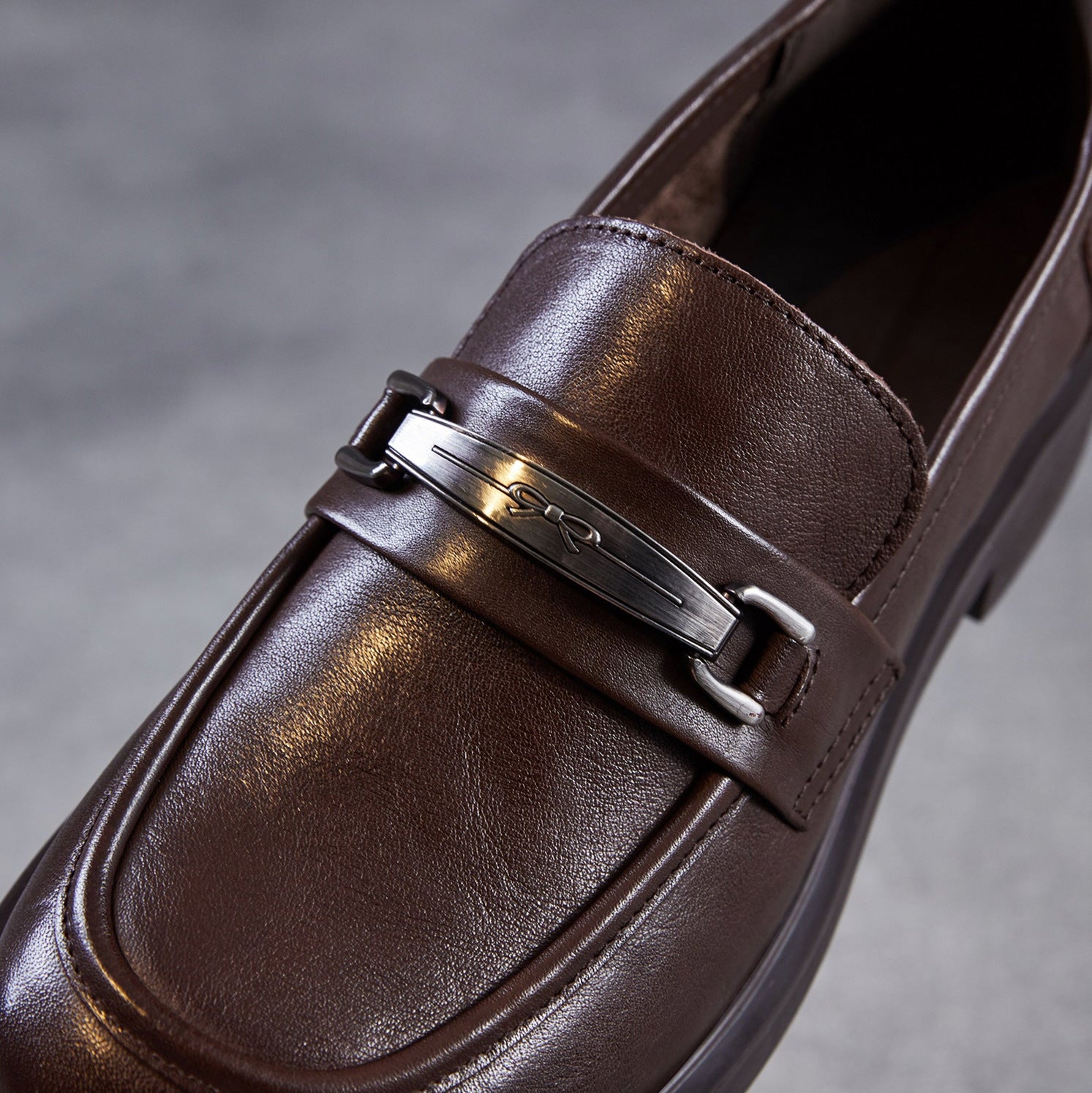 Women's Retro Leather Buckle Casual Loafers-RAIIFY