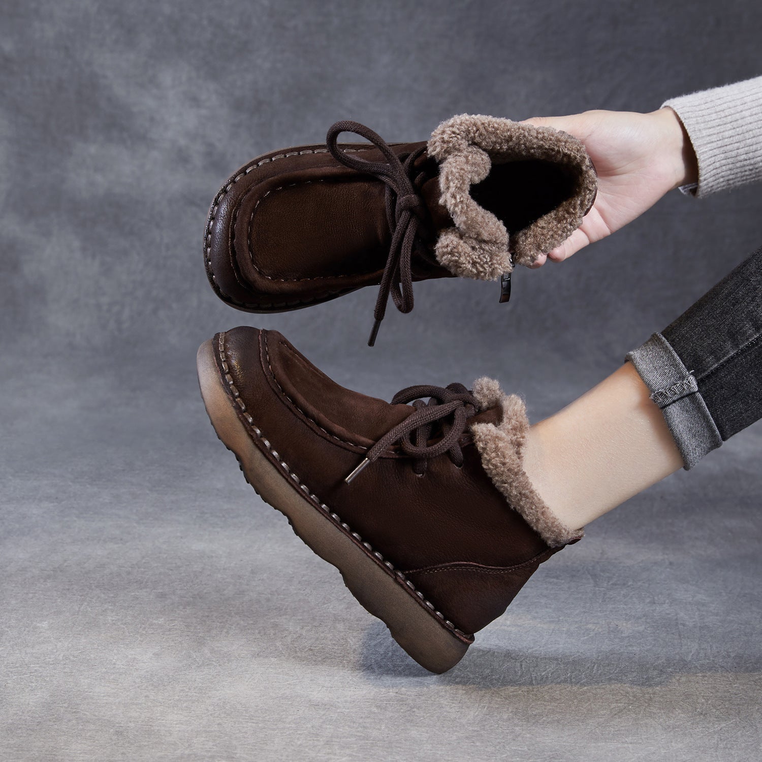 Botines retro de piel cálida y con pelo para mujer