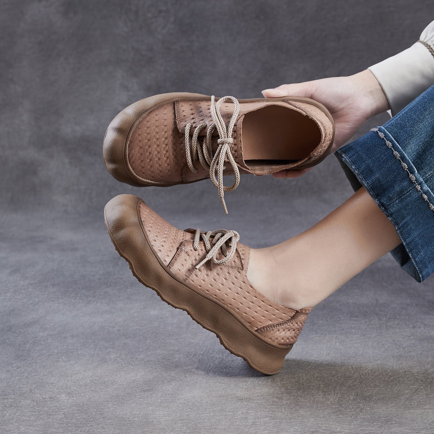 Women's Retro Plaited Embossed Leather Casual Shoes-RAIIFY