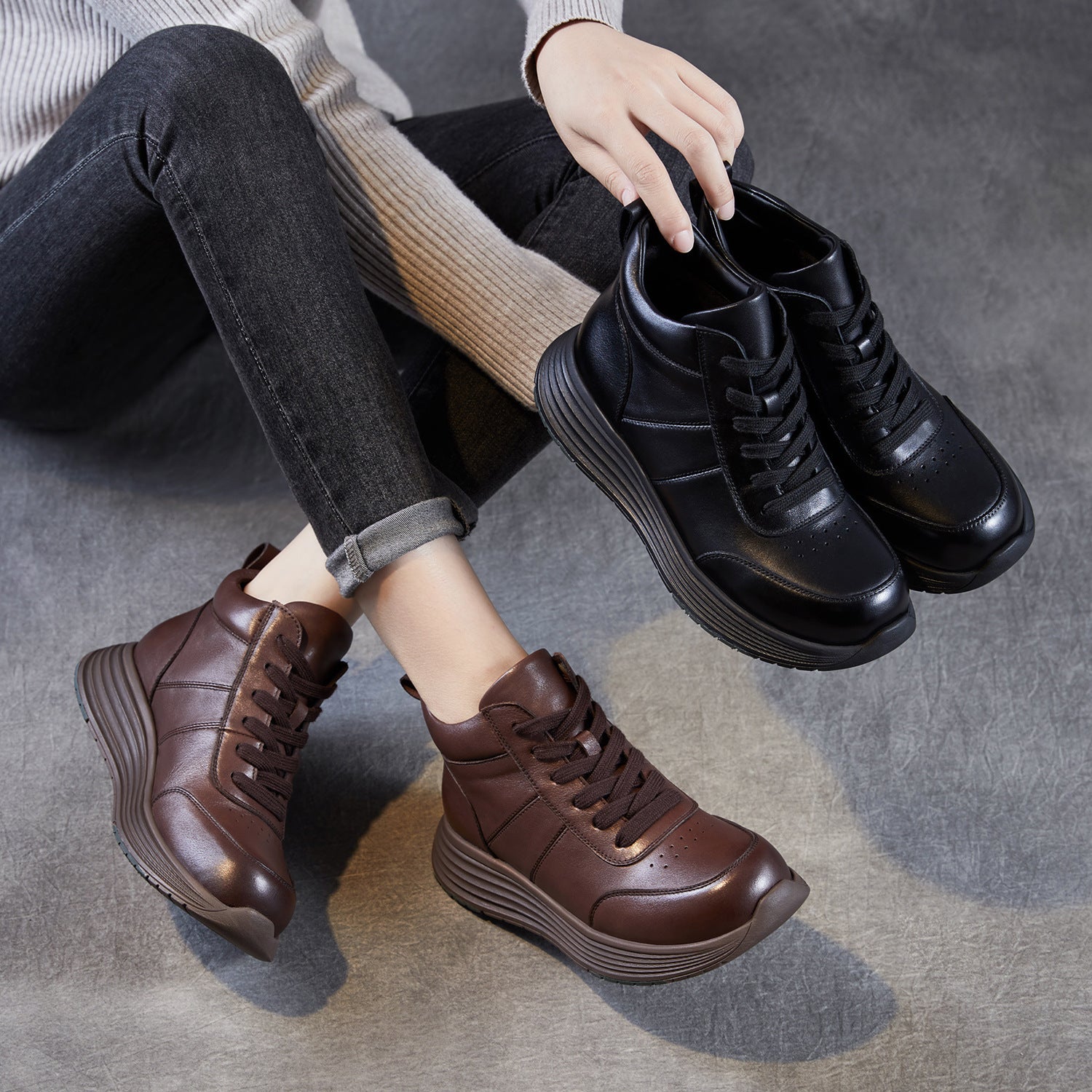 Women's Retro Leather Breathable Lace-up Ankle Boots-RAIIFY