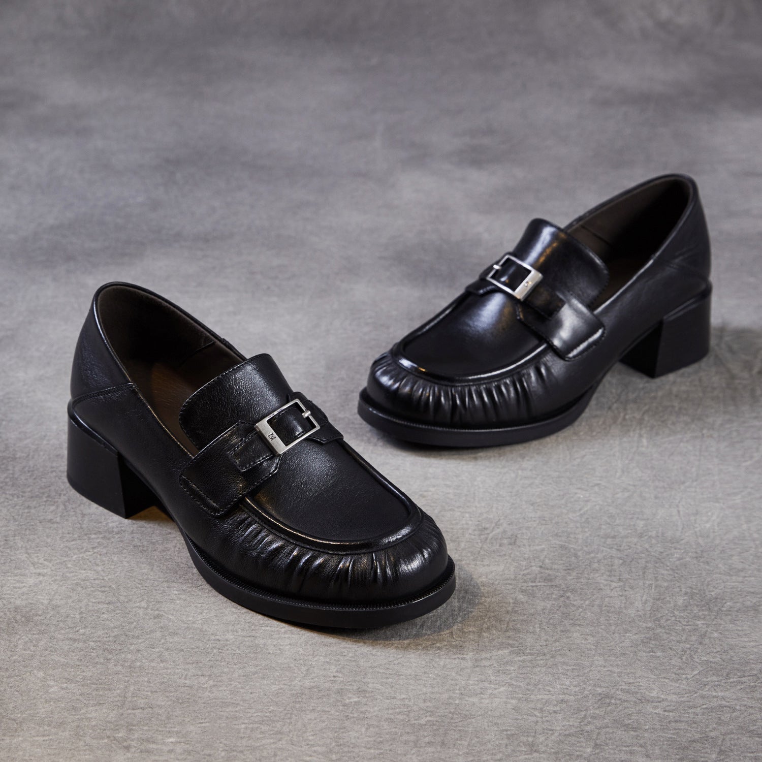 Women's Vintage Pleated Leather Chunky Heel Loafers-RAIIFY