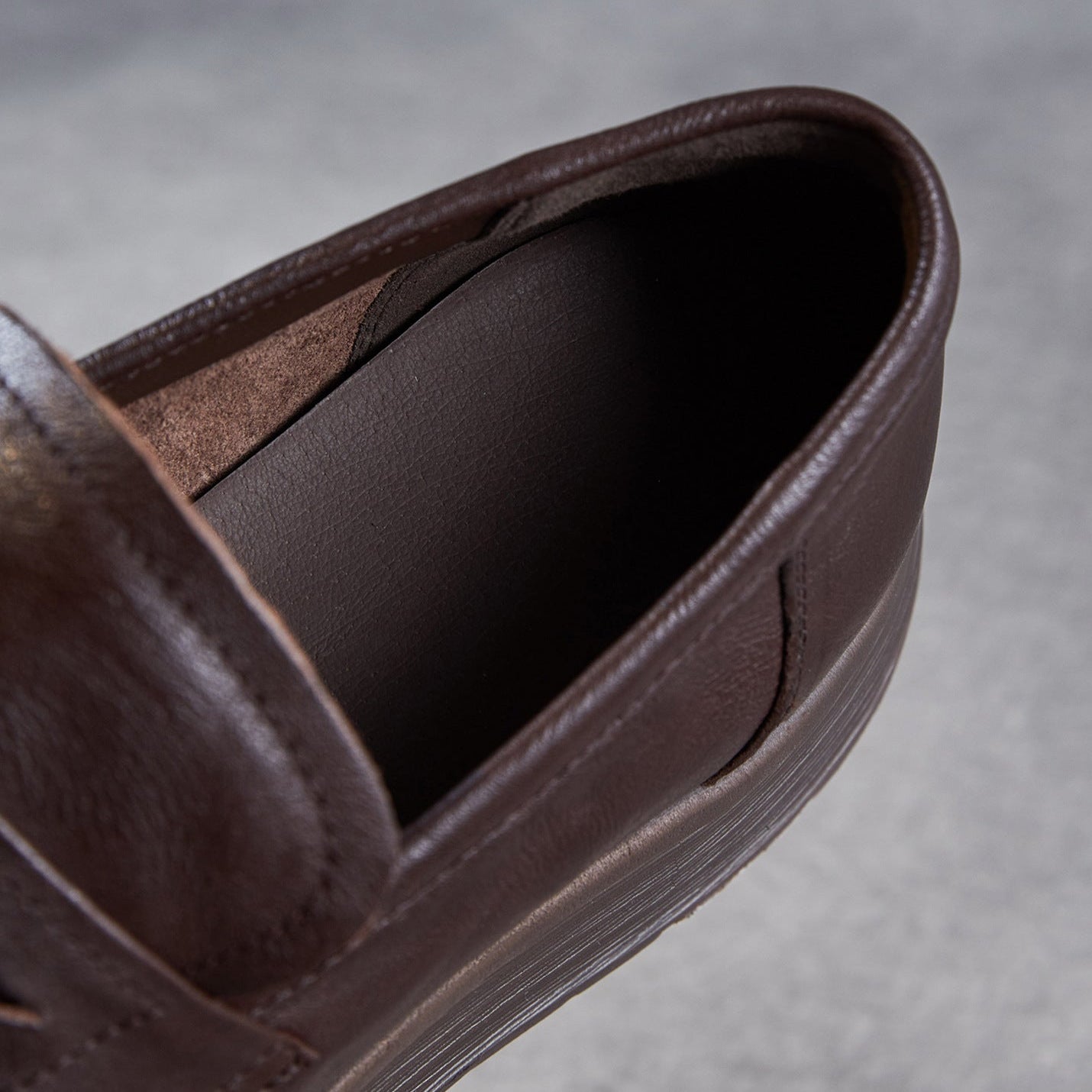 Women's Retro Plain Leather Classic Comfort Loafers-RAIIFY