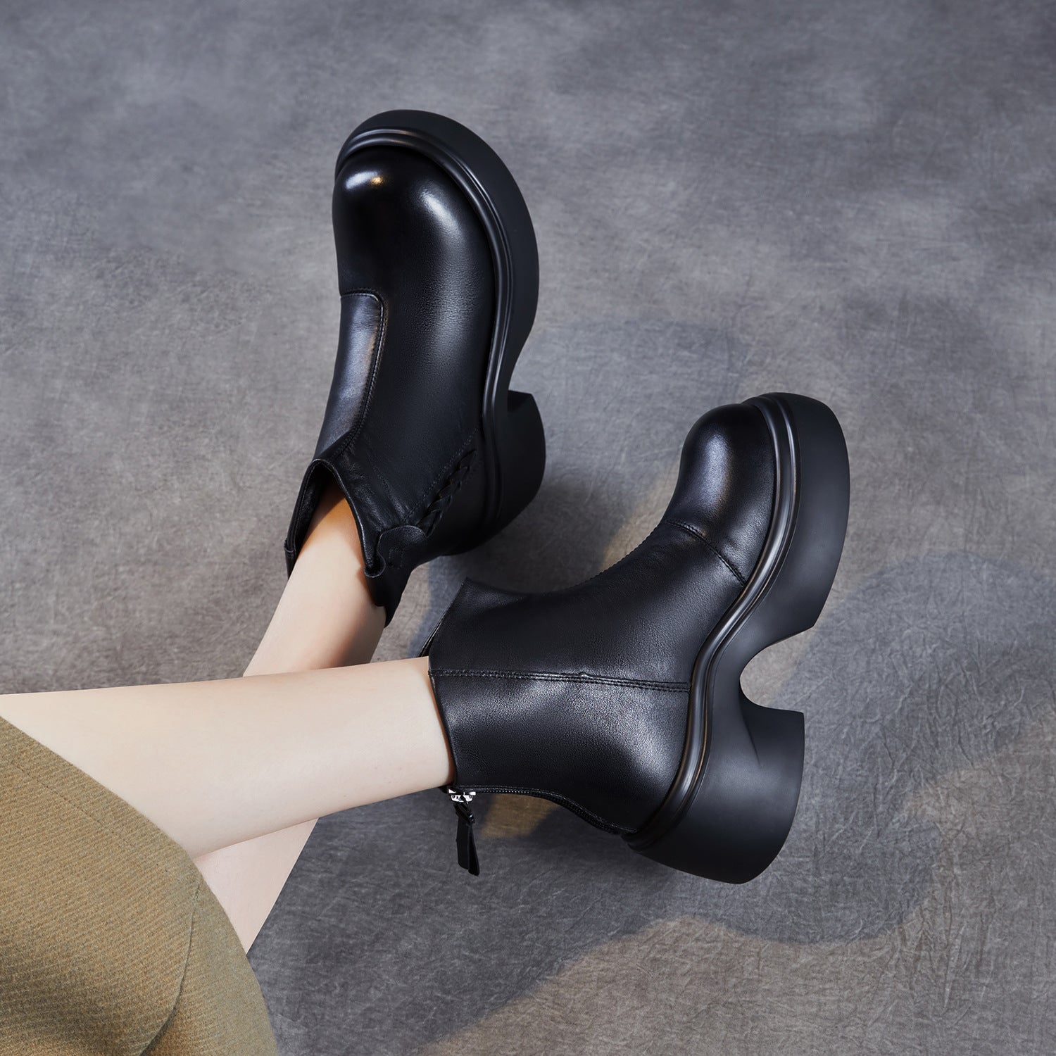 Women's Retro Plain Leather Platform Snow Boots