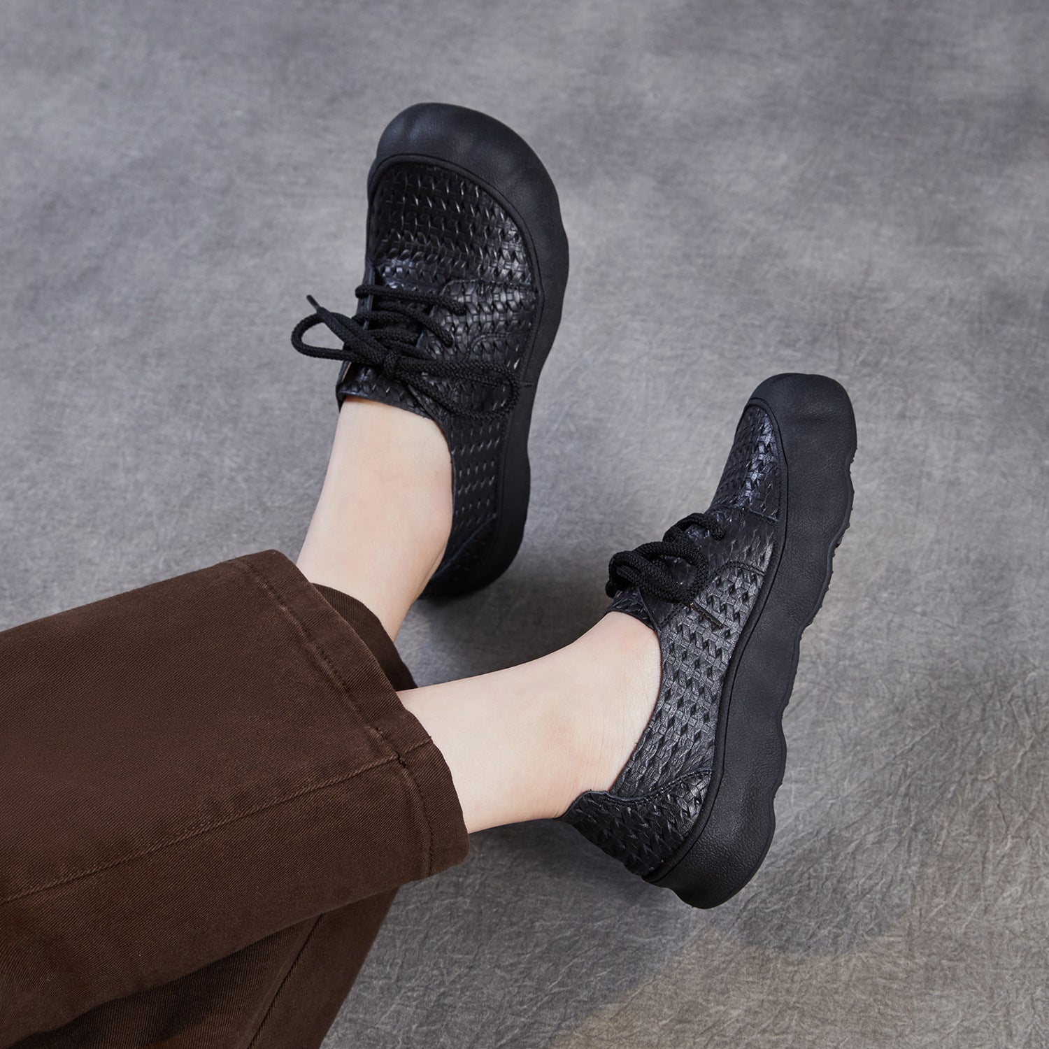 Women's Retro Plaited Embossed Leather Casual Shoes-RAIIFY