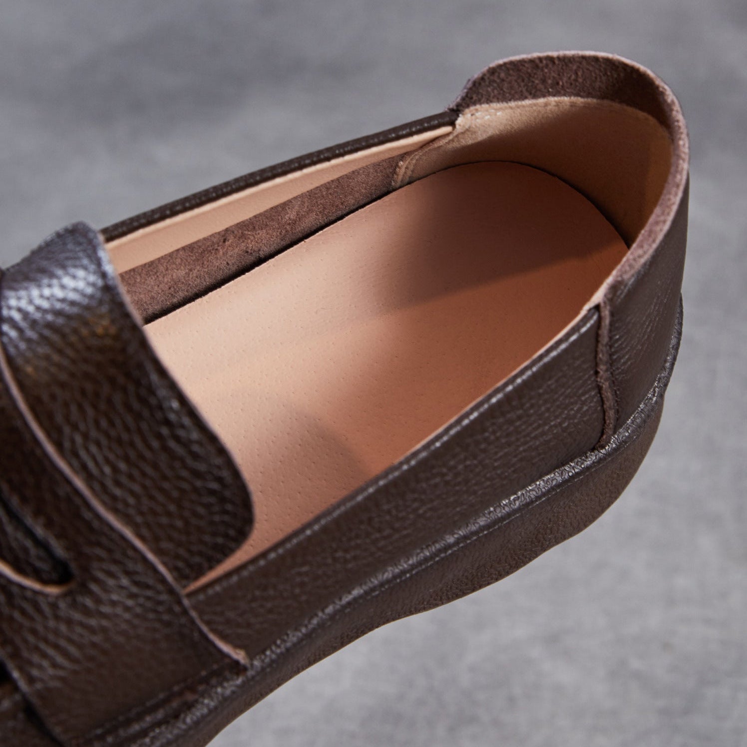 Women's Retro Leather Flat Casual Loafers