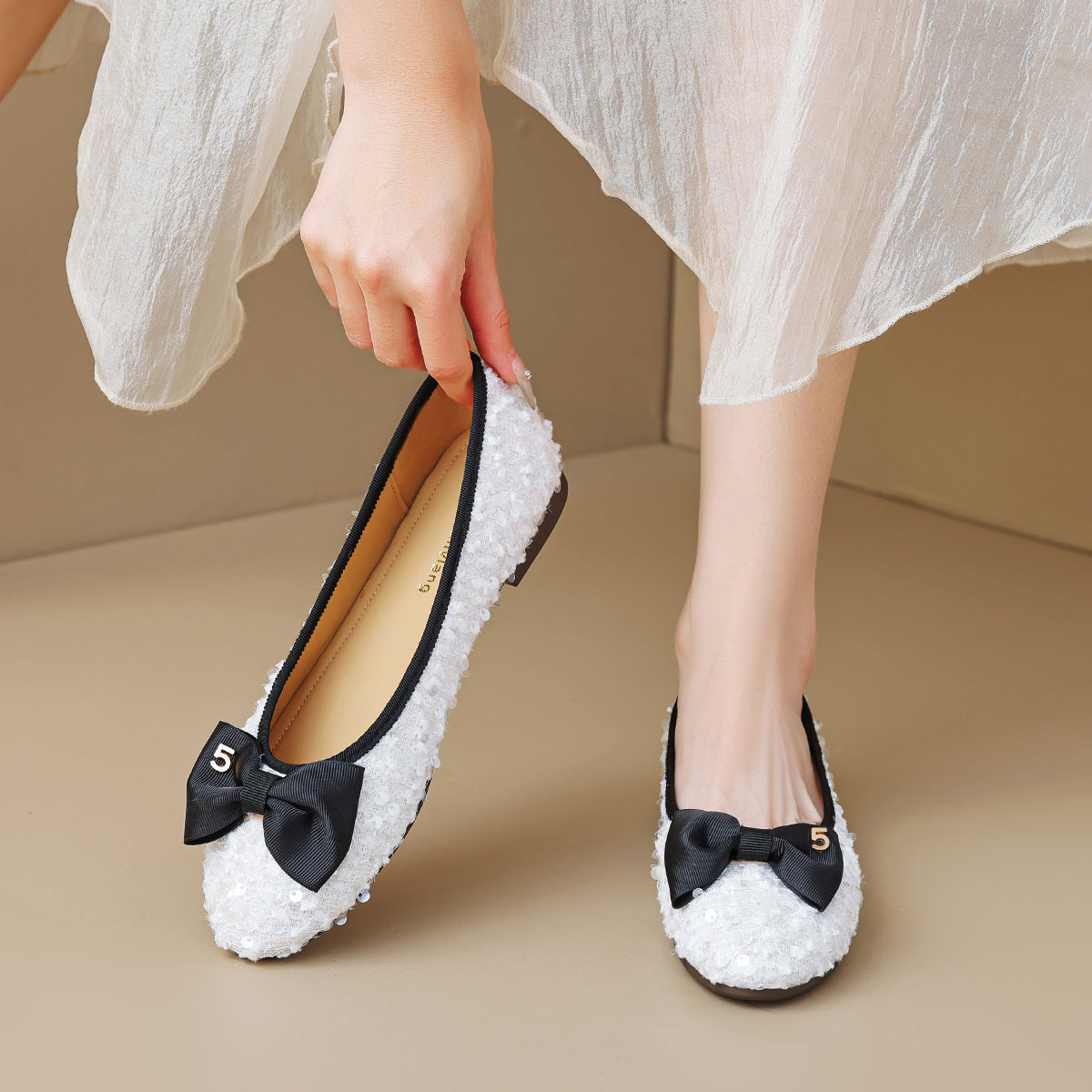 Women Stylish Bowknot Crystal Textile Soft Flats-RAIIFY